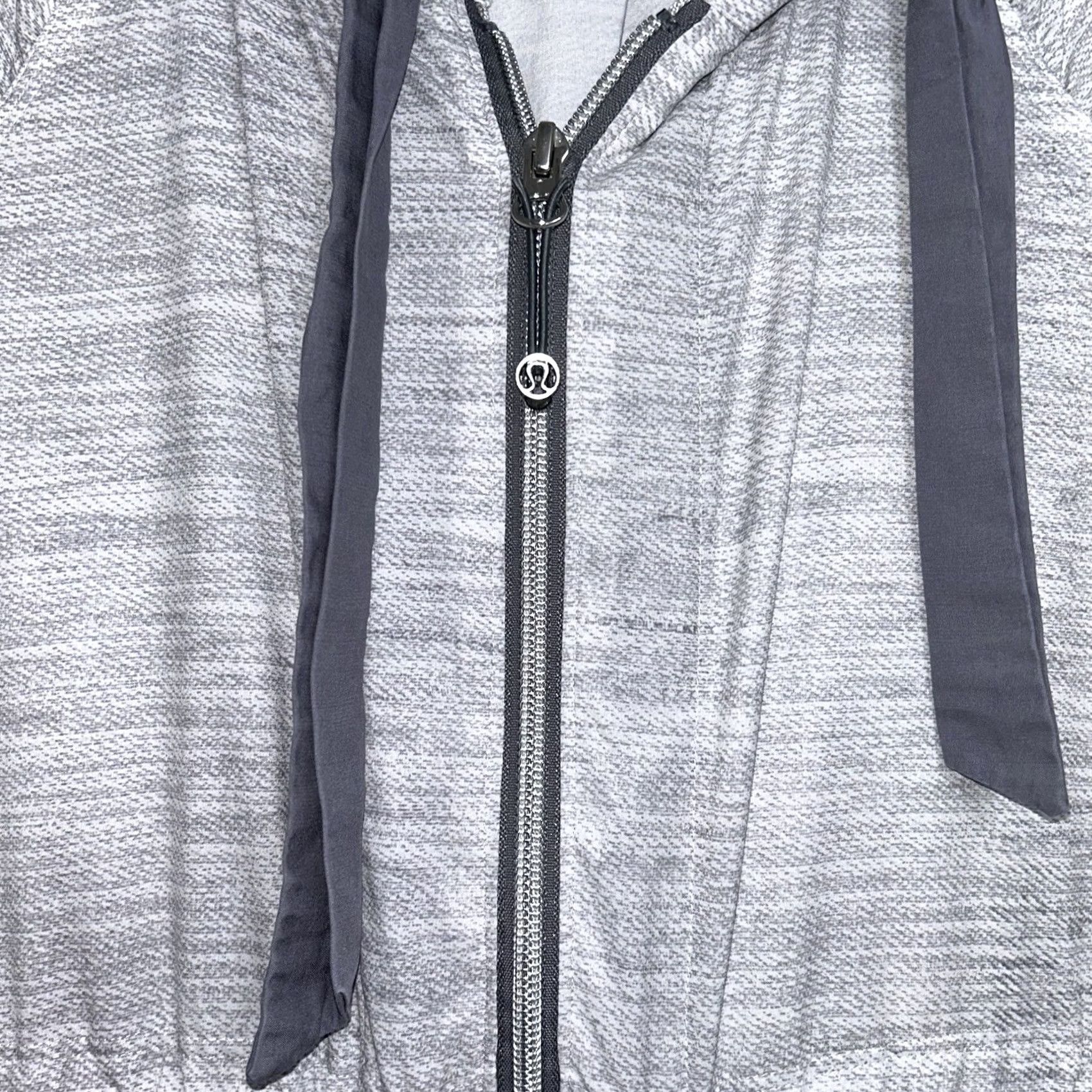 Lululemon Lululemon Vitality Full Zip Hoodie Gray Jacket Women’s Size 8 Size M / US 6-8 / IT 42-44 - 4 Thumbnail