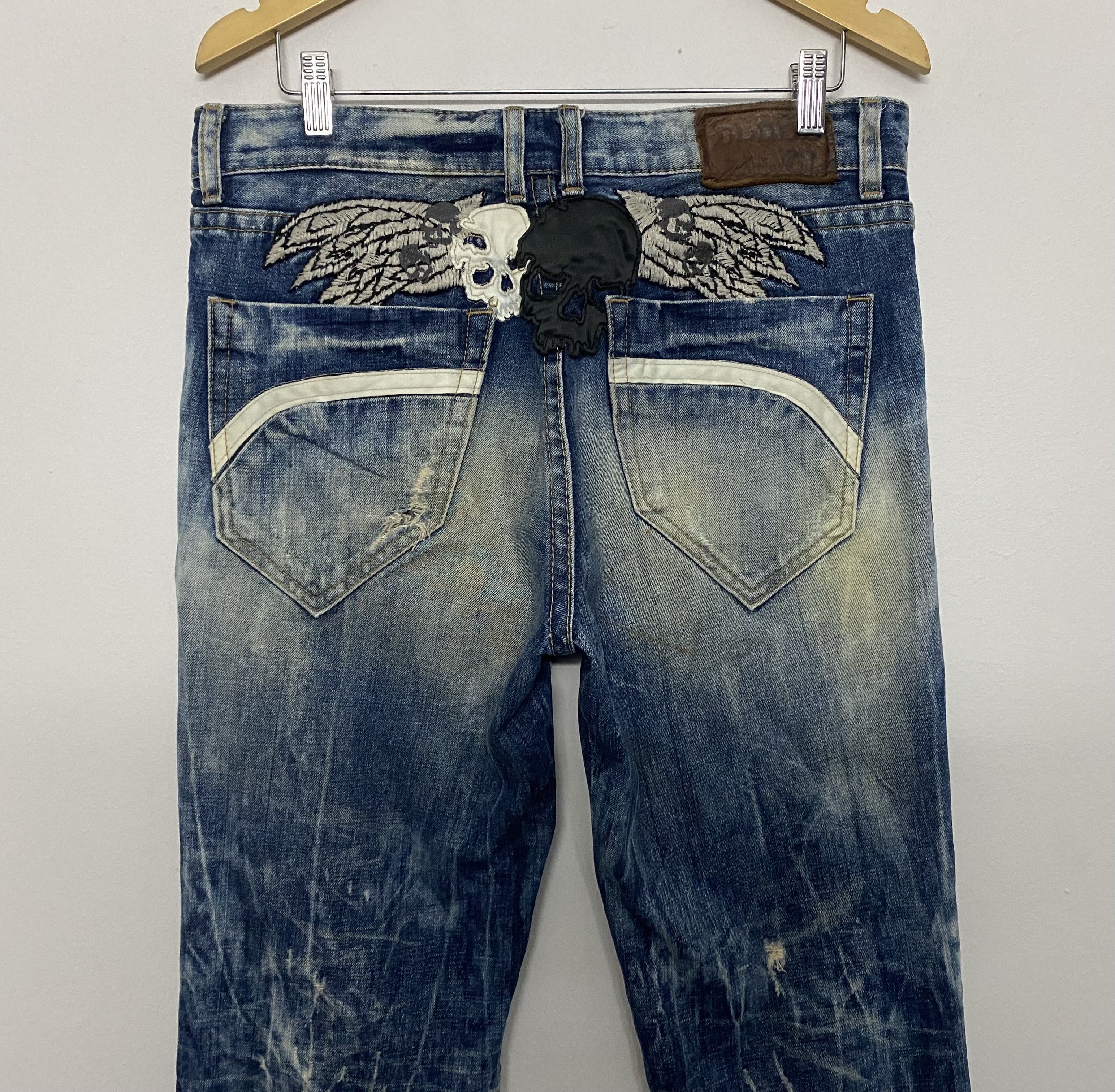 Vintage Cloud 72 Gothic Distressed Denim Jeans Ripped Skull Wing Size US 34 / EU 50 - 11 Thumbnail