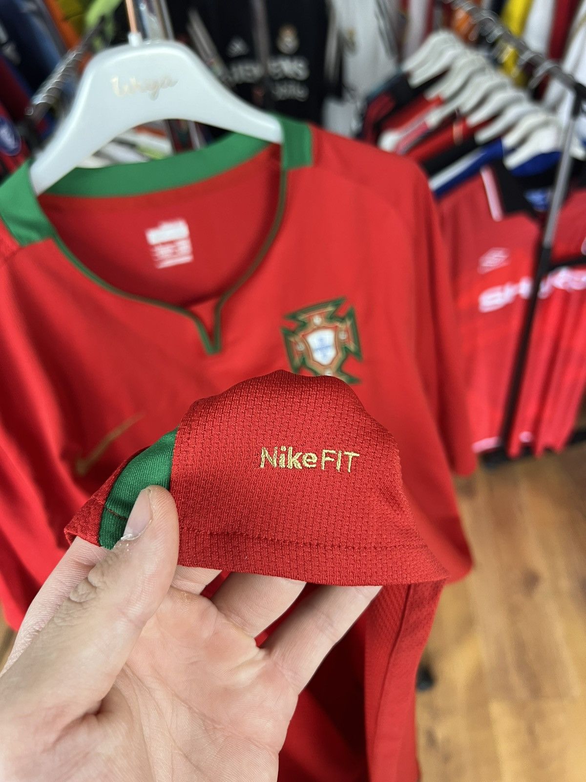 Nike Soccer Jersey Nike Portugal 2008/10 Vintage Shirt Size US L / EU 52-54 / 3 - 7 Thumbnail