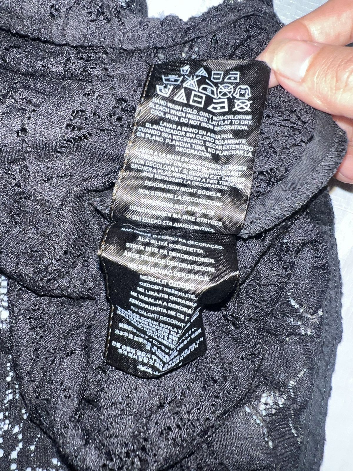 Guess Guess Y2K floral lace sheer tank top 🖤🥀 Size M / US 6-8 / IT 42-44 - 8 Thumbnail
