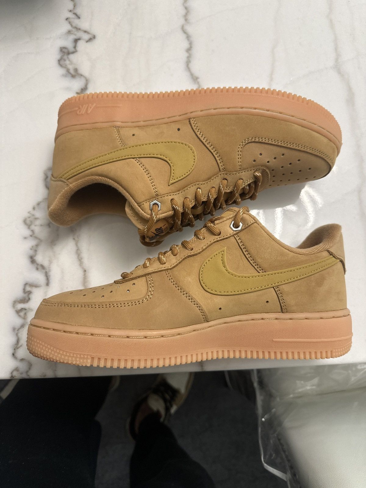 Nike Air force 1 ‘07WB Size US 8 / EU 41 - 6 Thumbnail