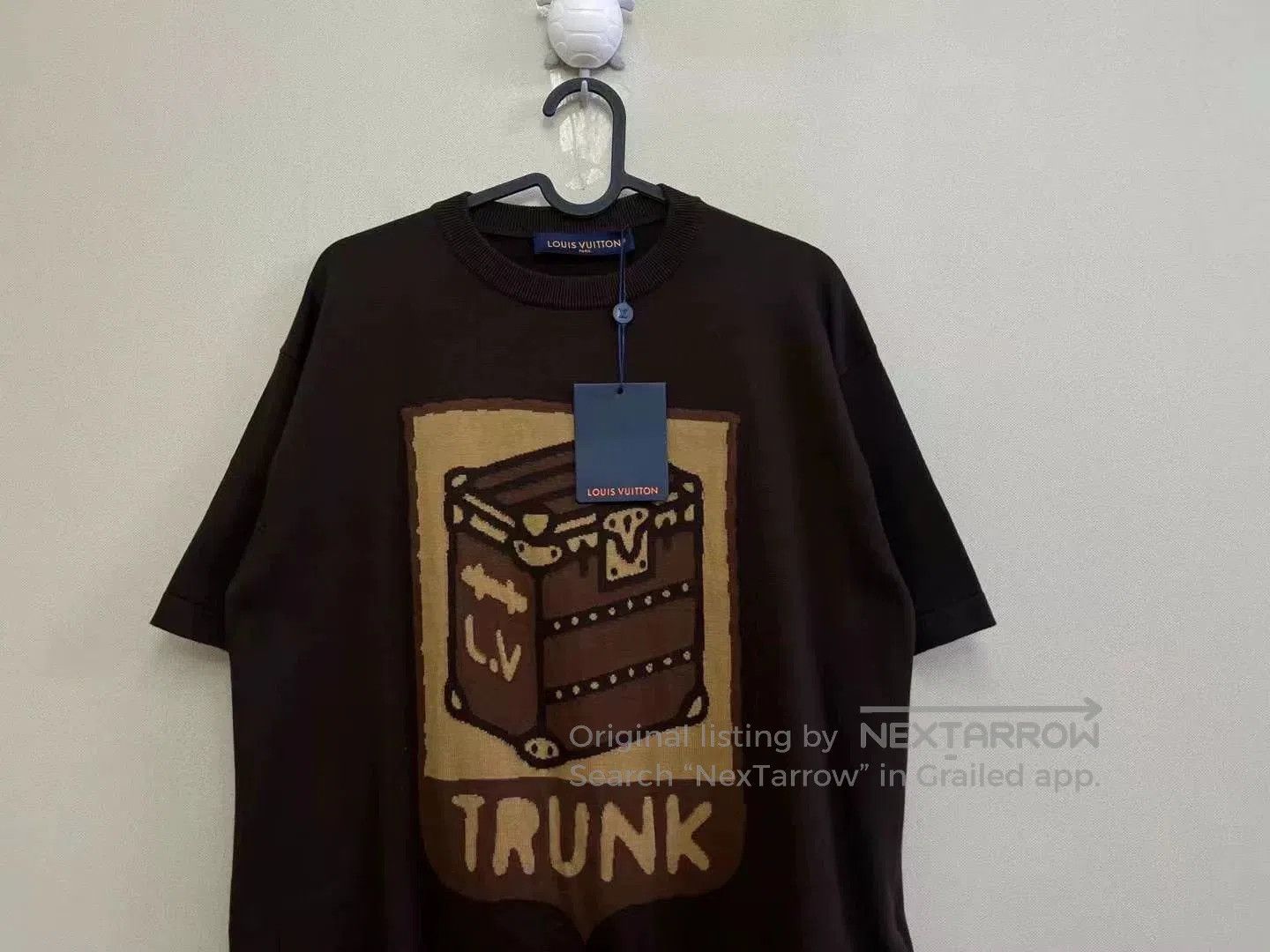 Louis Vuitton louis vuitton brown trunk graphic t-shirt. Size US S / EU 44-46 / 1 - 2 Thumbnail