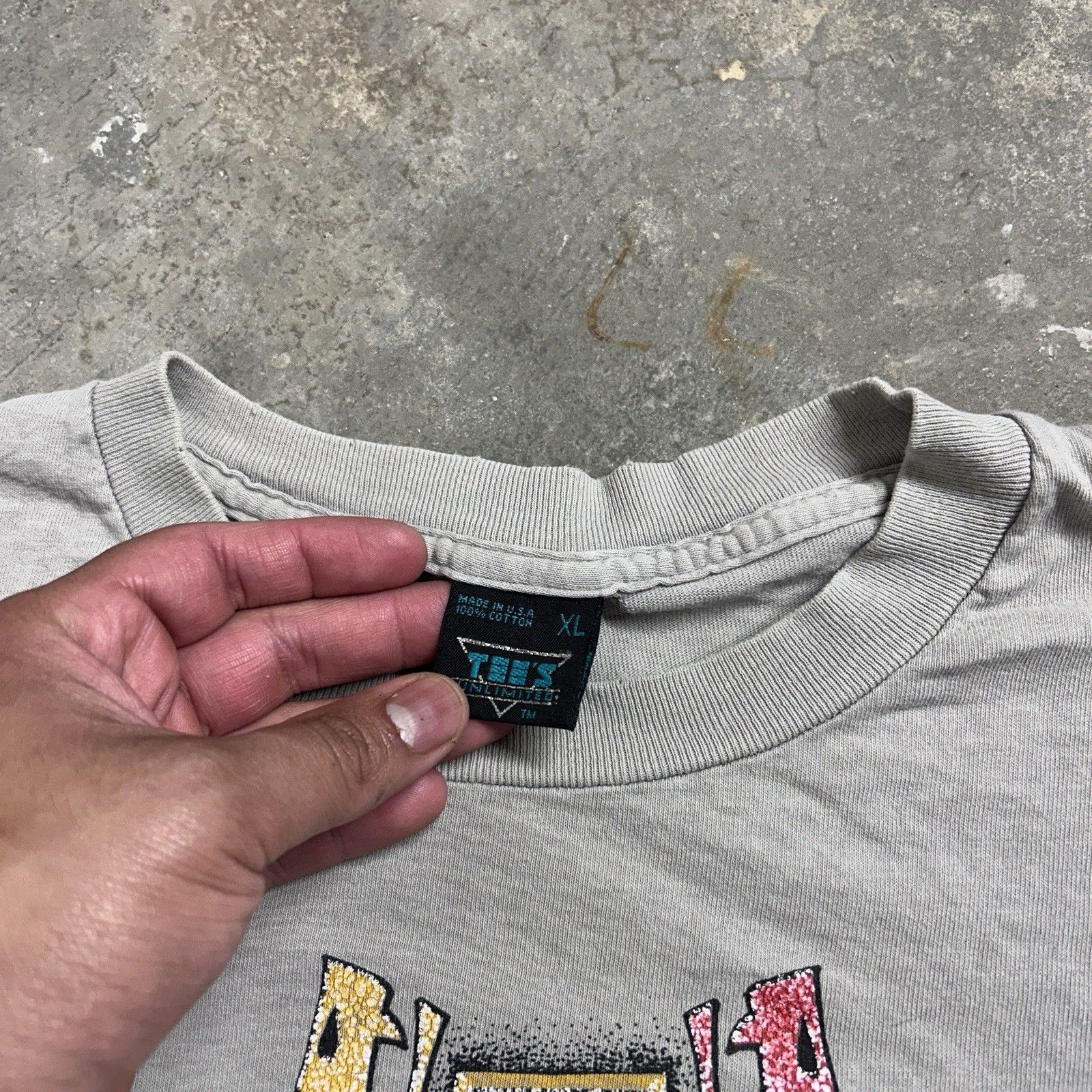 Vintage Vintage 90’s Tennessee Aztec Dogs Art Nature T-shirt Size XL Size US XL / EU 56 / 4 - 4 Thumbnail