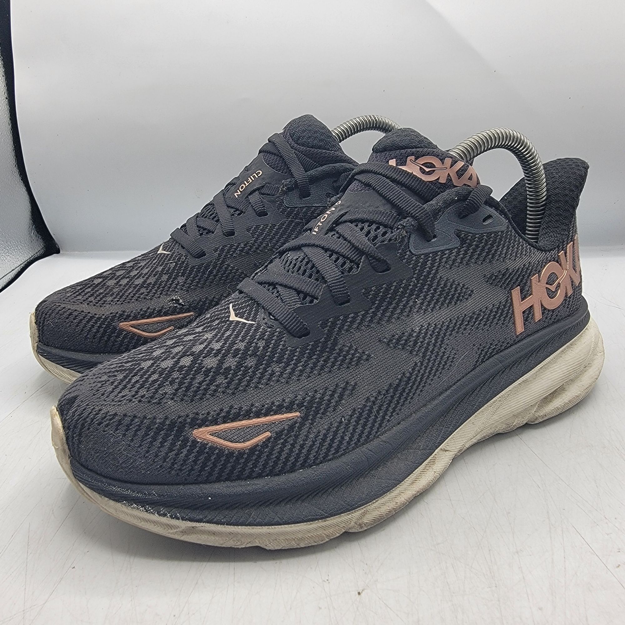 Hoka Hoka One One Clifton 9 Womens 7D Wide Running Shoes Black Ro Size US 7 / IT 37 - 3 Thumbnail