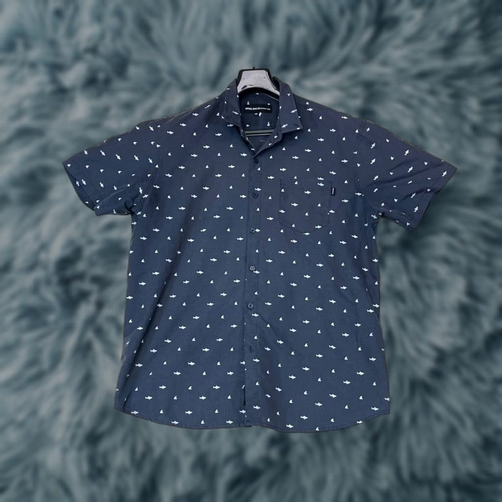 CO Molokai Surf Co Shirt Men 2XL Blue Button-Up Short Sleeve Collared Knit Cotton Polyester Casual All Seasons Lightweight Missing Button See Pic Size US XXL / EU 58 / 5 - 1 Thumbnail