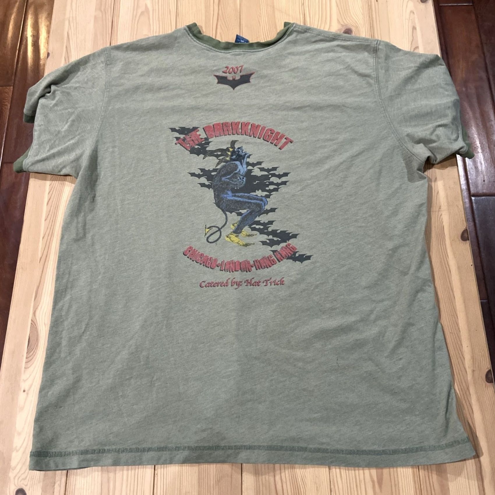 Vintage Batman Hat T-Shirt XL Green Ringer Dark Night 2007 Hat Trick Catering Production Mens Shirt Size US XL / EU 56 / 4 - 3 Thumbnail