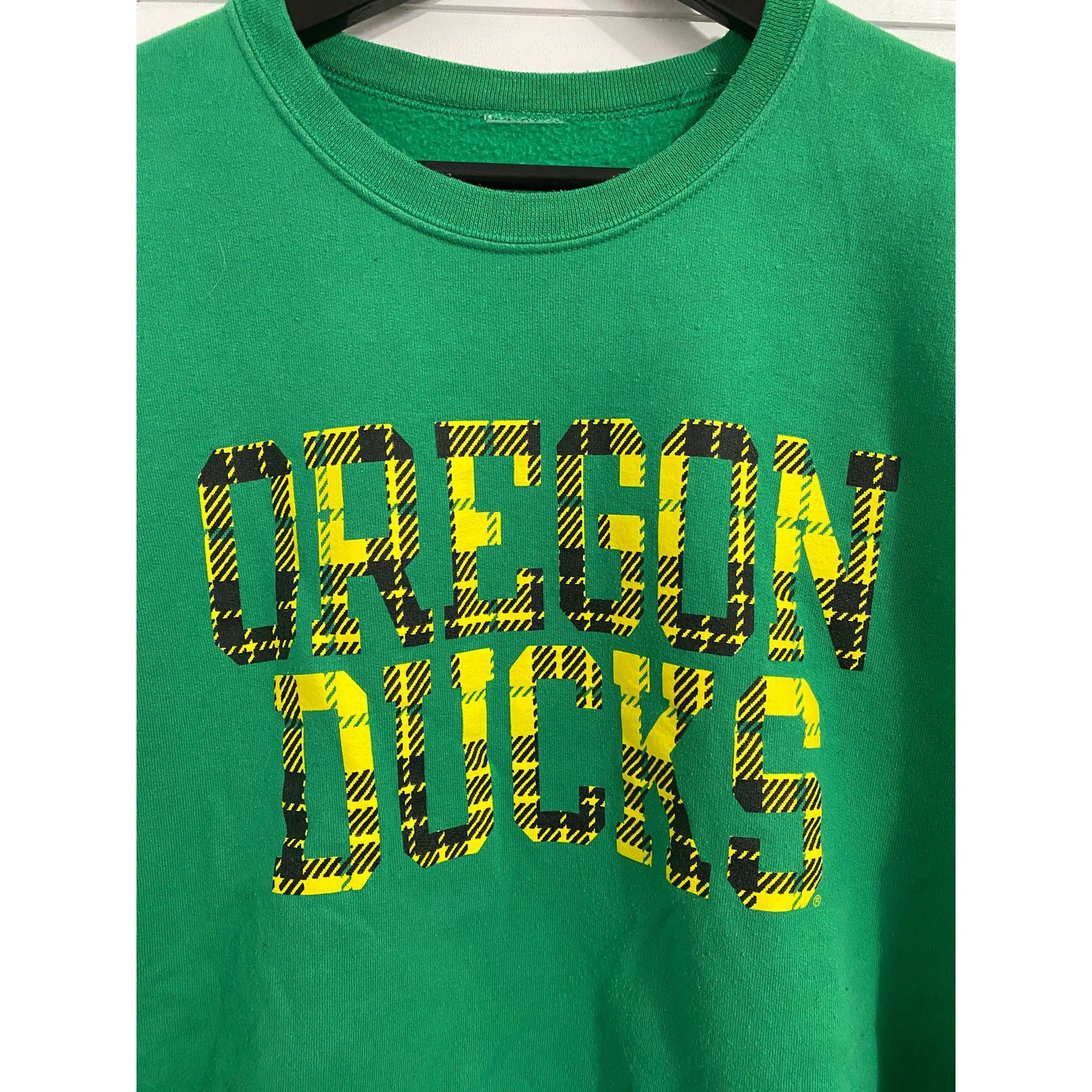 NCAA University of Oregon Ducks Green Crewneck Sweatshirt Size M Size US M / EU 48-50 / 2 - 2 Thumbnail