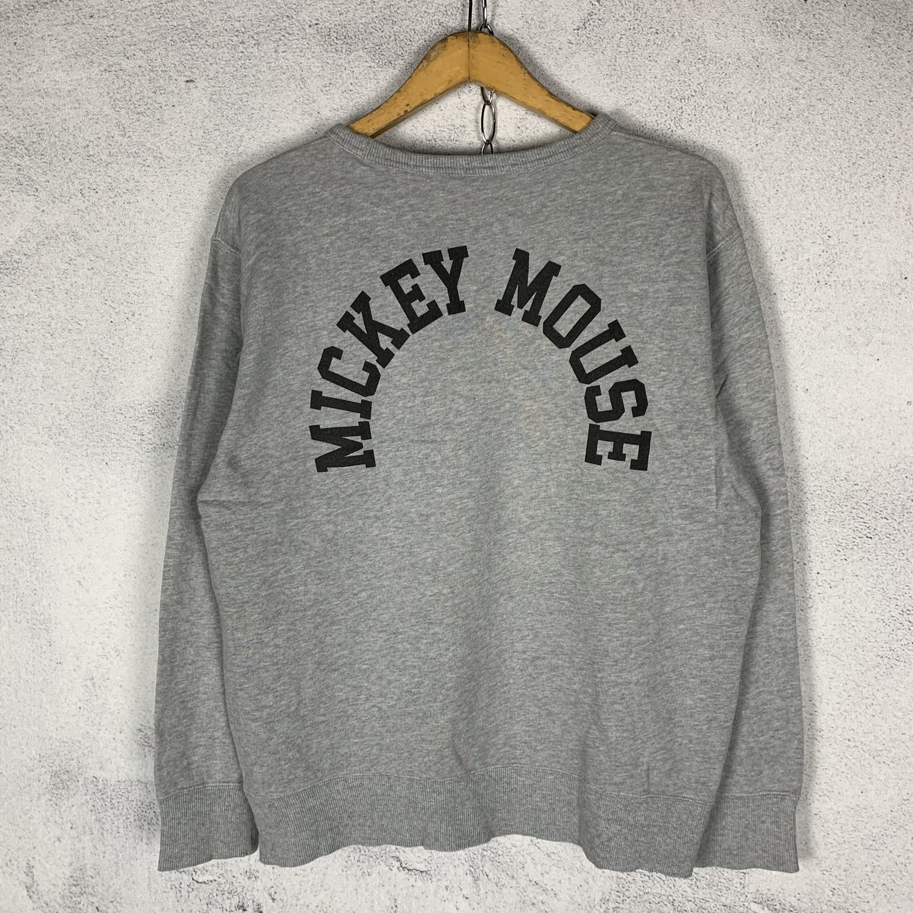 Disney Uniqlo x Mickey Mouse Disney Sweatshirt Crewneck Size US L / EU 52-54 / 3 - 2 Thumbnail