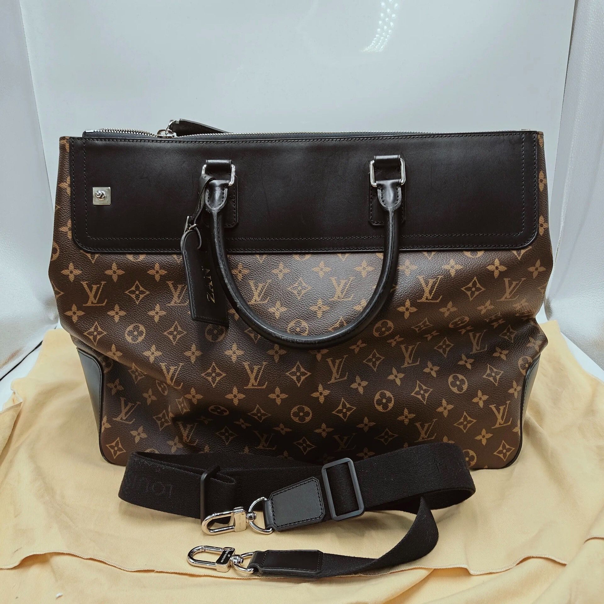 Louis Vuitton Pre-loved Bag Very good condition Size ONE SIZE - 1 Thumbnail