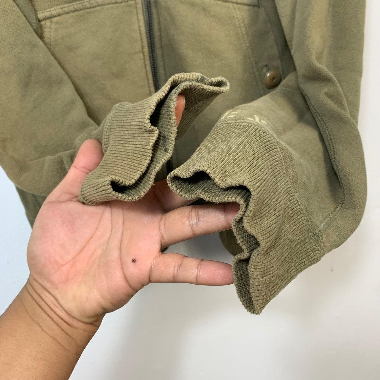 Avirex Avirex US Navy 'Black Aces' Military Green Hoodie Sunfaded Size US L / EU 52-54 / 3 - 12 Thumbnail