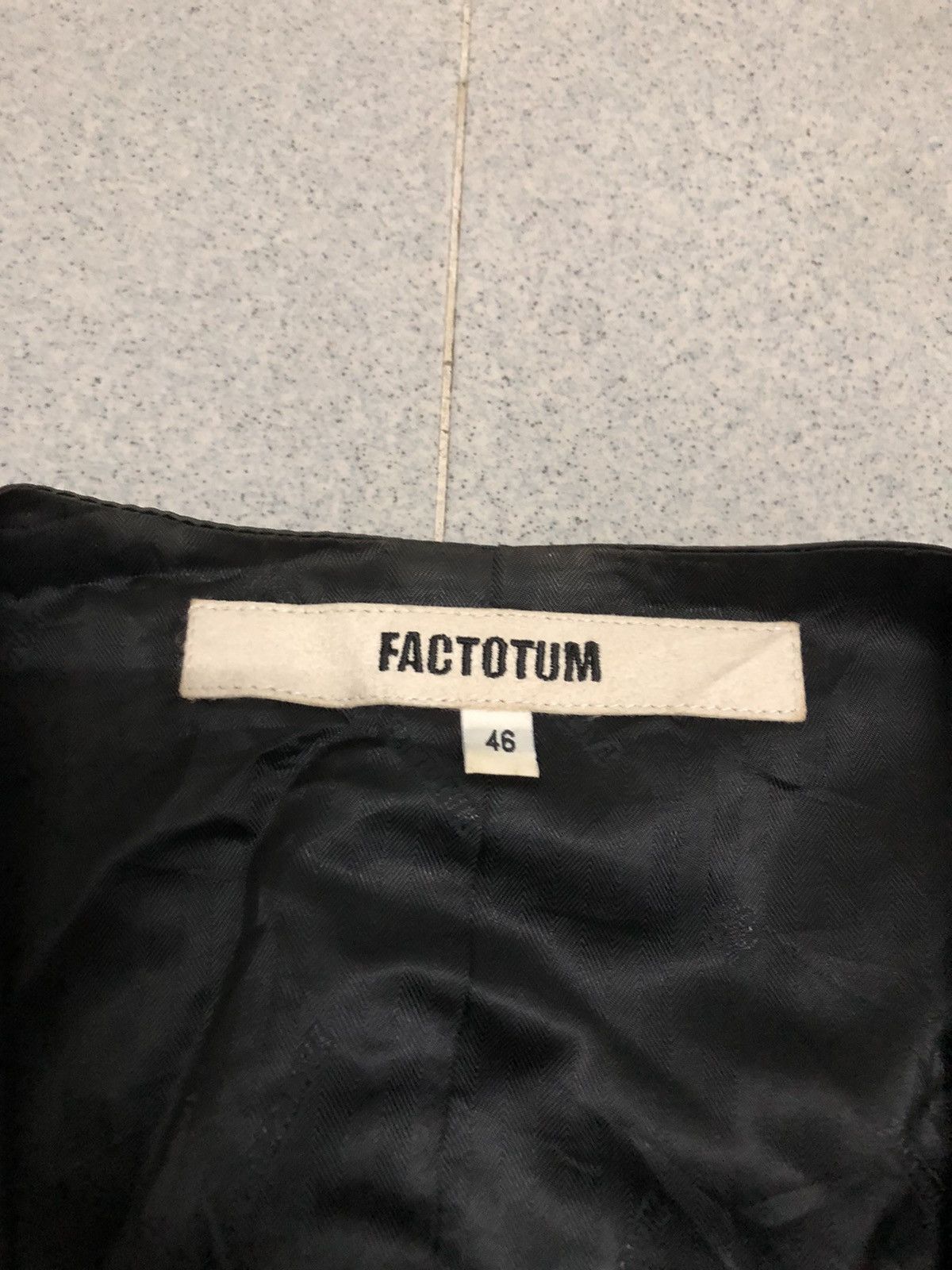 FACTOTUM × Japanese Brand × Vintage Vintage Factotum Japanese Vest Size US S / EU 44-46 / 1 - 3 Thumbnail