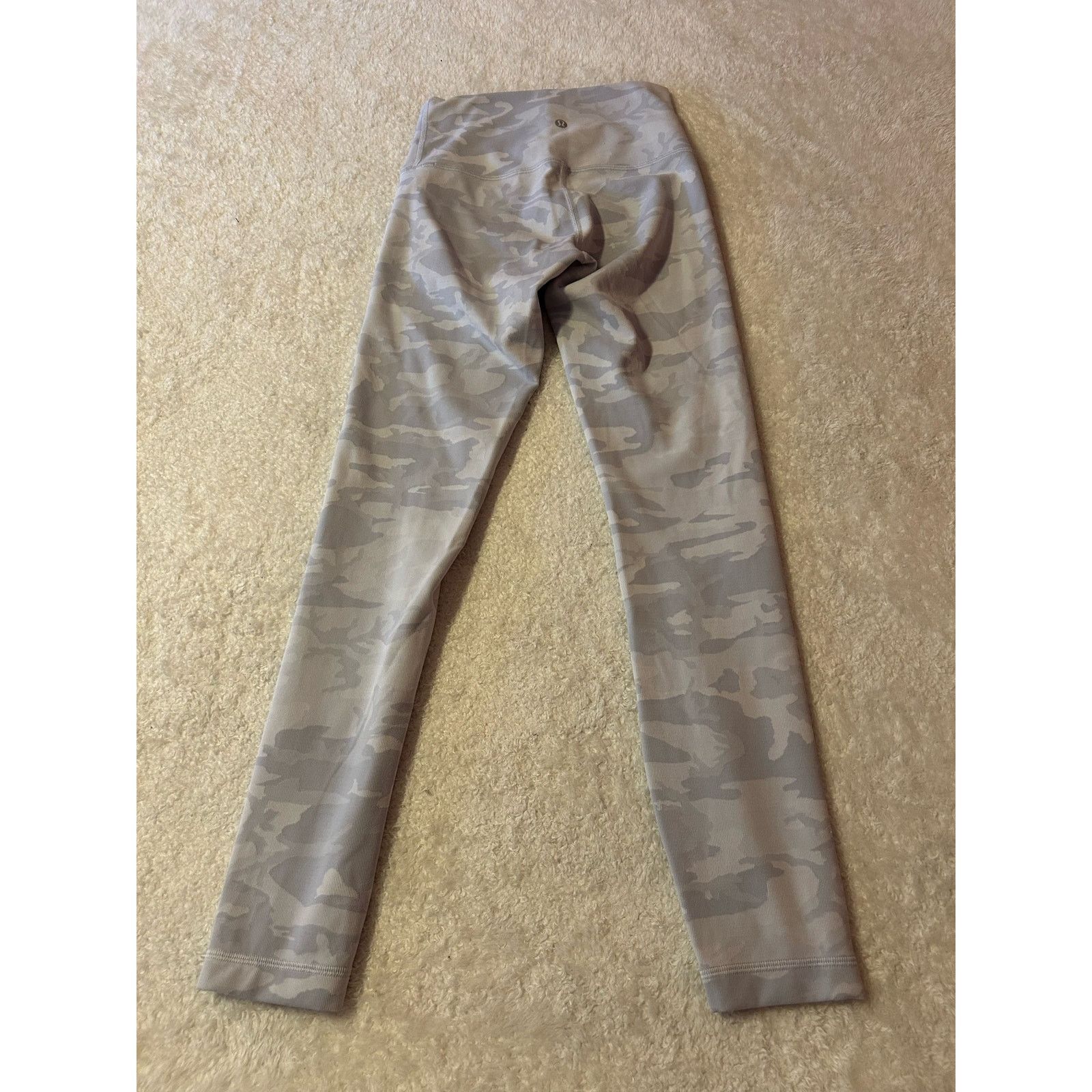 Lululemon Lululemon White Camo Wunder Under Leggings Size 4 Size 27" / US 4 / IT 40 - 8 Thumbnail