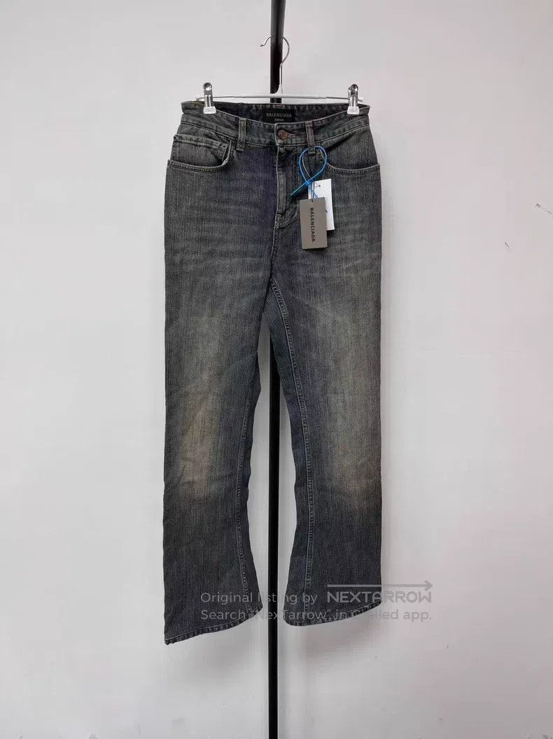 Balenciaga Balenciaga size XS Distressed Mid Rise Casual Flare Jeans Size 26" / US 2 / IT 38 - 1 Thumbnail