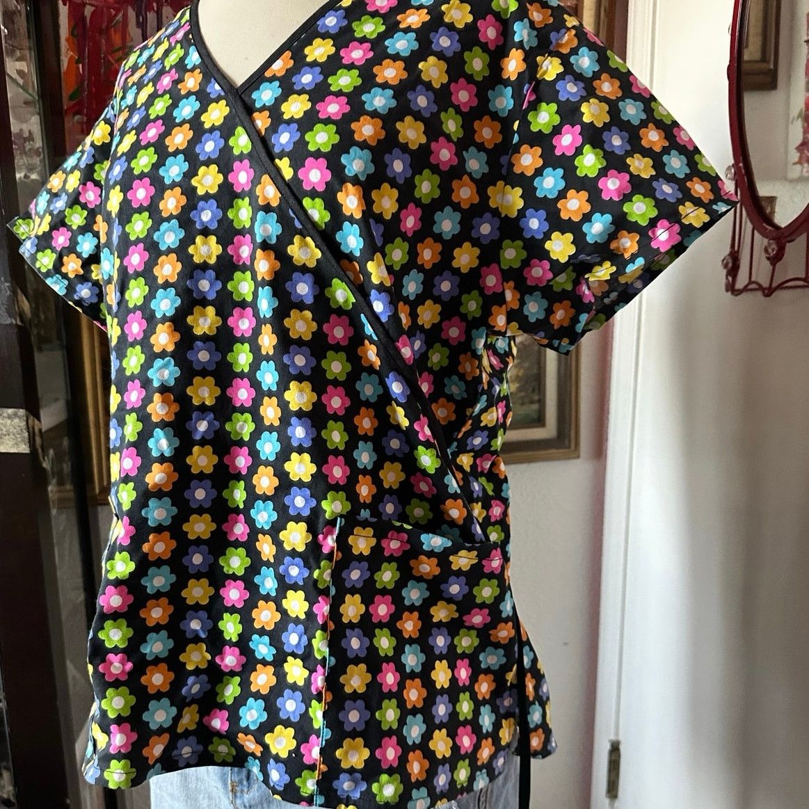 Other medgear multicolor floral black scrub shirt Size M / US 6-8 / IT 42-44 - 2 Thumbnail