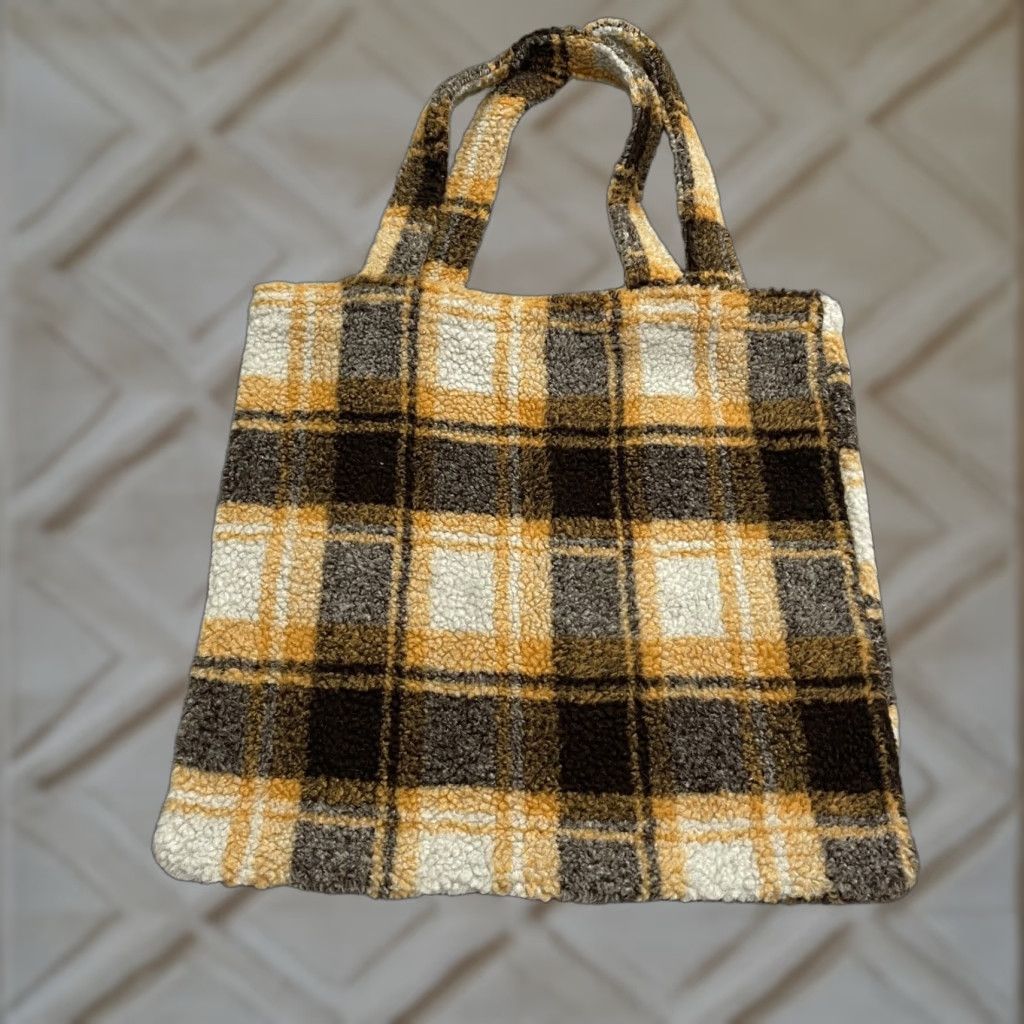 Forever 21 FOREVER 21 Tote Bag Square Multicolor Fleece Plaid Women's Small Casual 39x38 Size S / US 4 / IT 40 - 1 Thumbnail