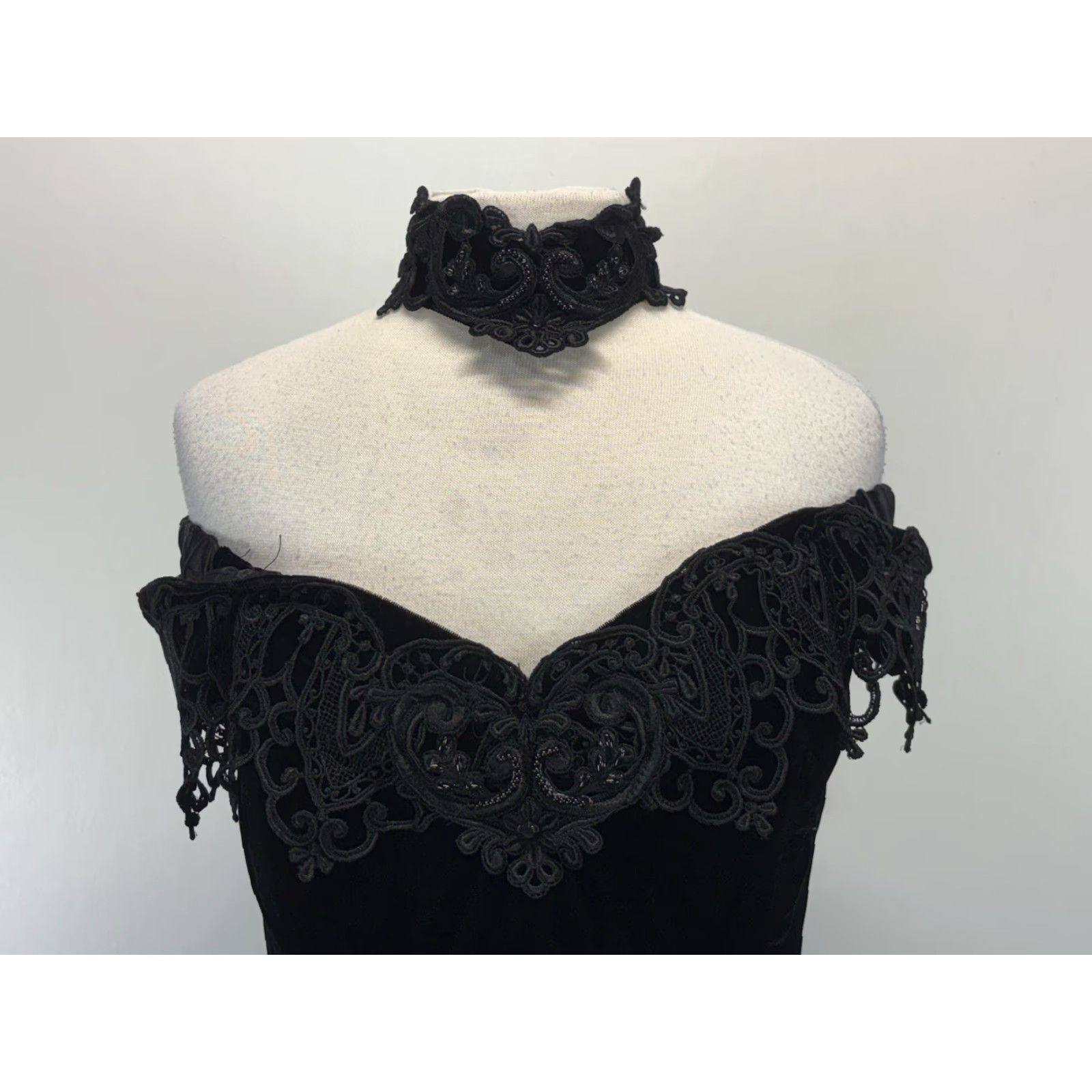 Vintage VINTAGE Scott McClintock Velvet Dress Cocktail Goth Black 80s Women’s Size 16 Size XXL / US 16-18 / IT 52-54 - 7 Thumbnail