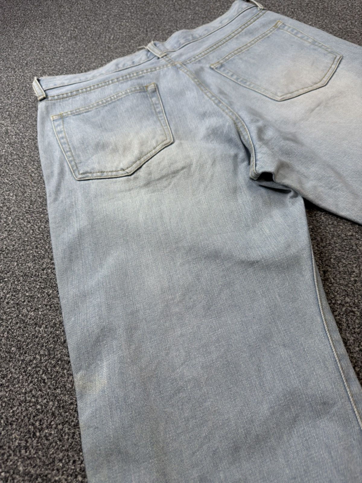 Undercover × Uniqlo Archives Japanese Light Faded Wash Denim Uniqlo Wideleg Size US 33 - 9 Thumbnail