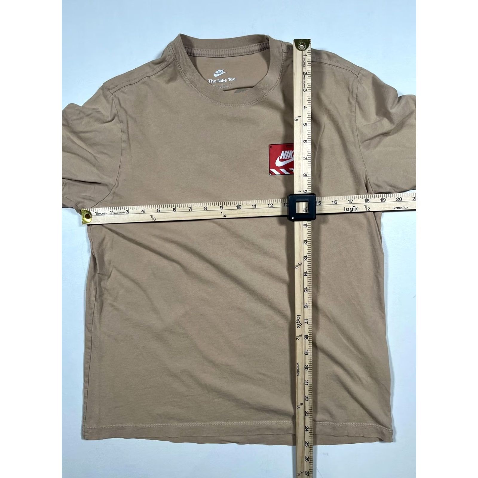 Nike Nike Shirt Mens Medium Beige The Nike Tee Graphic Back Robot Tagless Cotton Tee Size US M / EU 48-50 / 2 - 6 Thumbnail