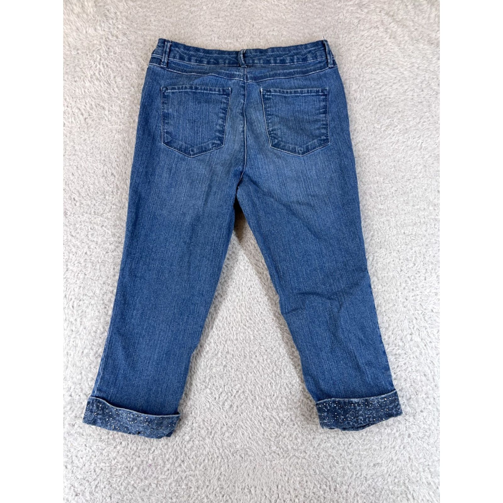 Gloria Vanderbilt VINTAGE Gloria Vanderbilt Women's Capri Jeans Size 6 Mid Rise Cotton Blue Embroidered Rhinestone Size 28" / US 6 / IT 42 - 2 Thumbnail