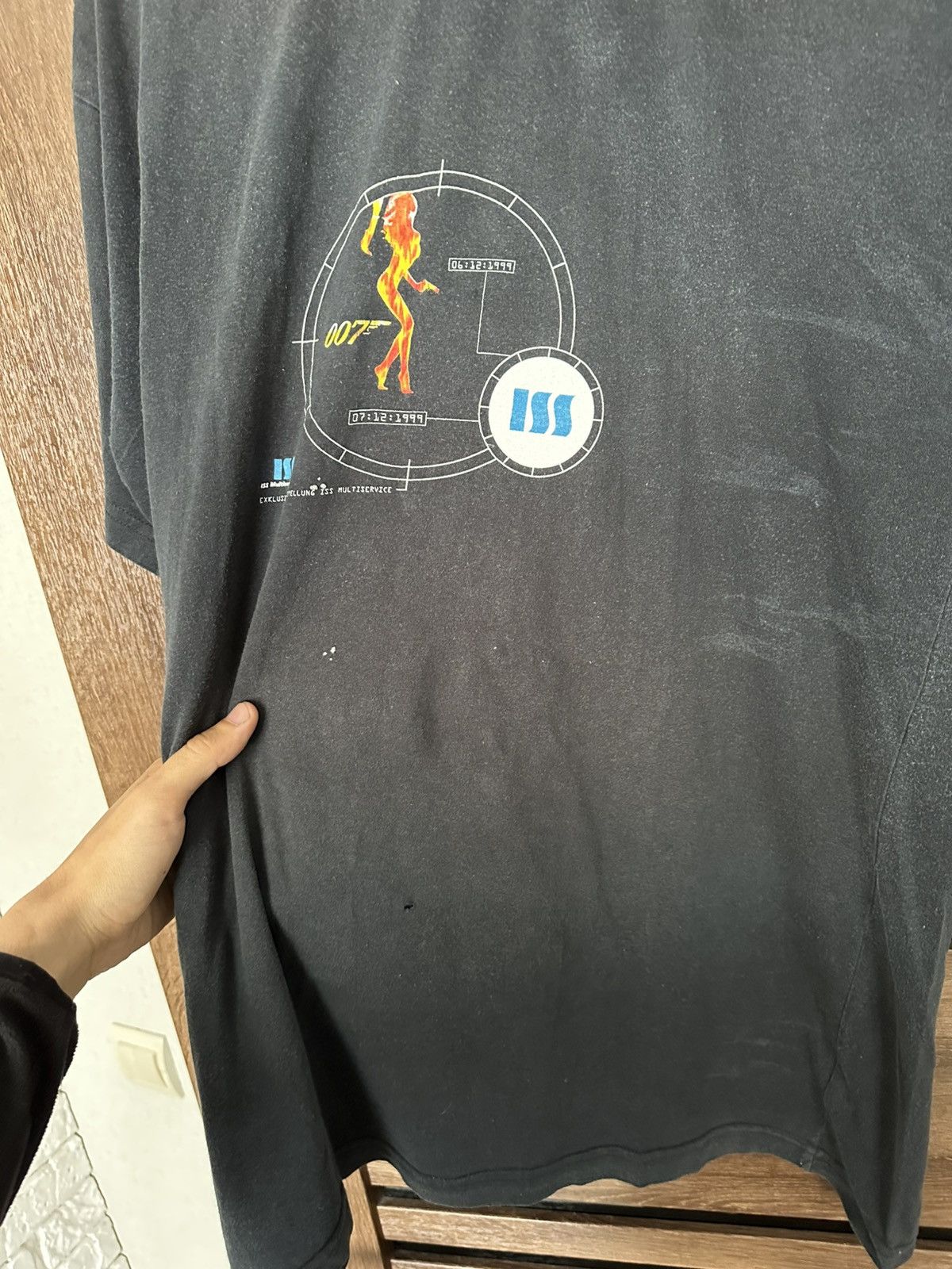 Vintage 1999 James Bond 007 Vintage Movie T-Shirt Tee Size US XL / EU 56 / 4 - 11 Thumbnail