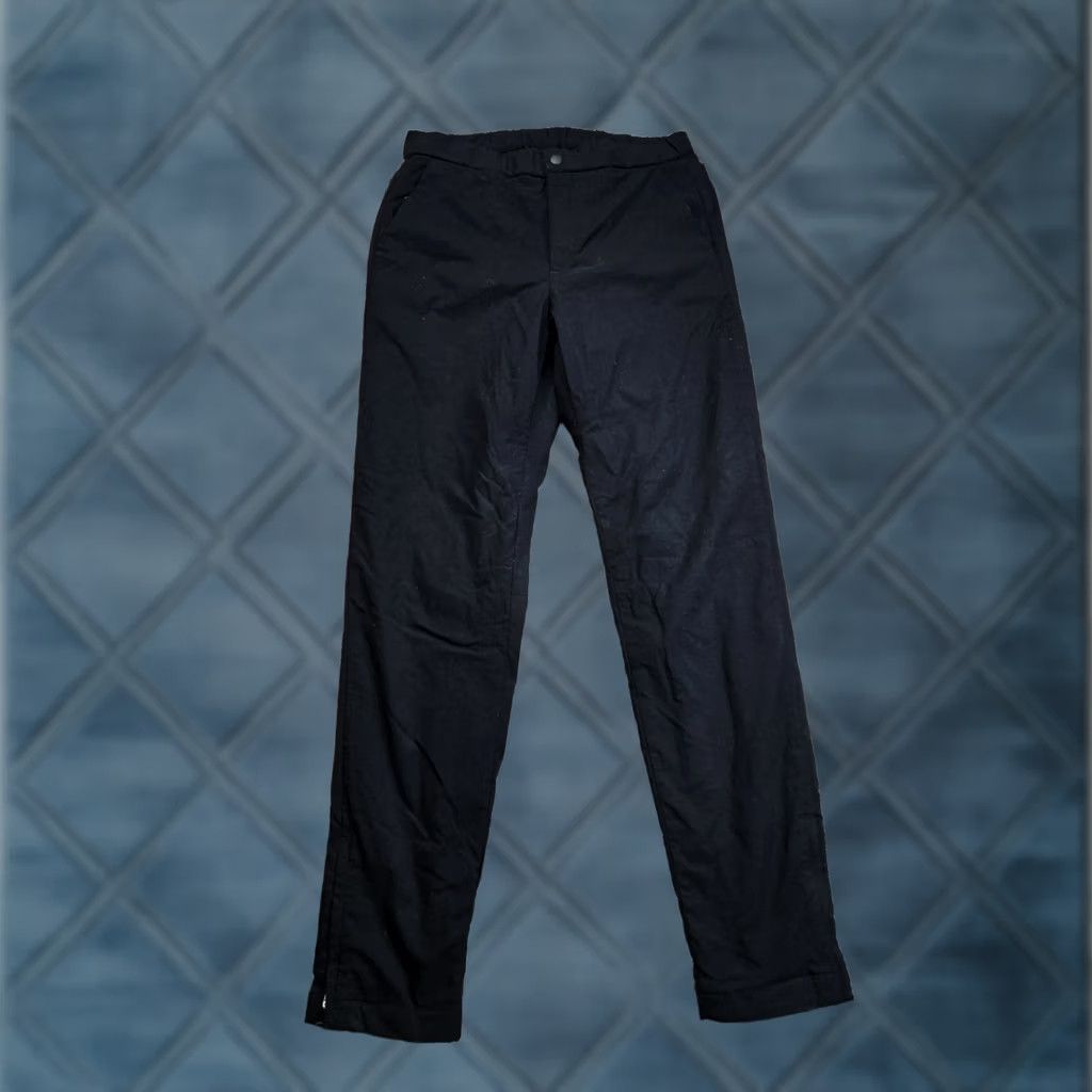 Uniqlo Uniqlo Chino Pants Womens Small Black Pull On Drawstring Fleece Lined Tapered Size 28" / US 6 / IT 42 - 1 Thumbnail