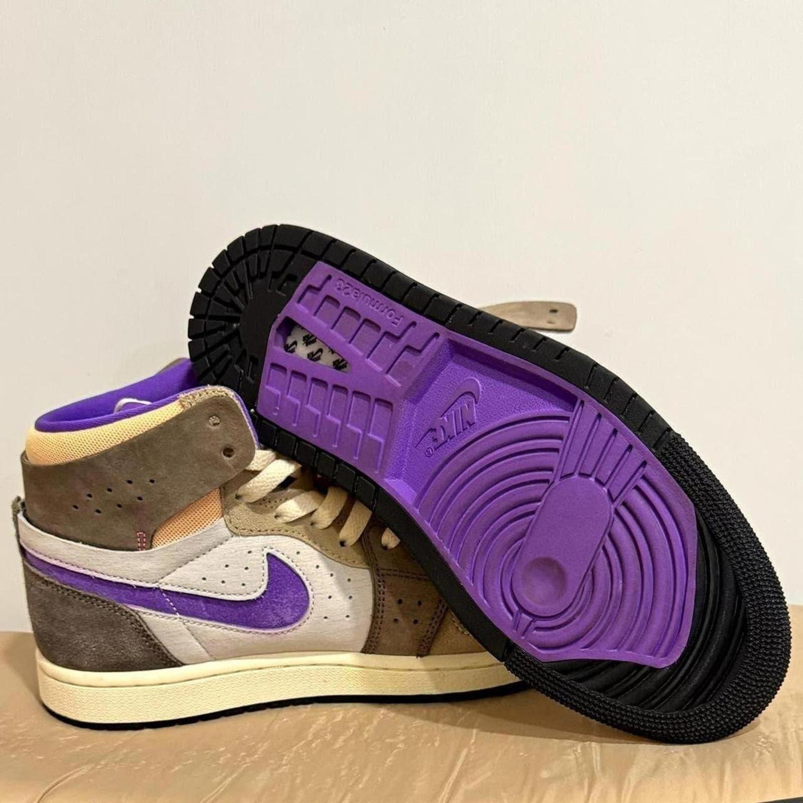 Nike Ndulge in the pinnacle of Size US 14 / EU 47 - 2 Thumbnail