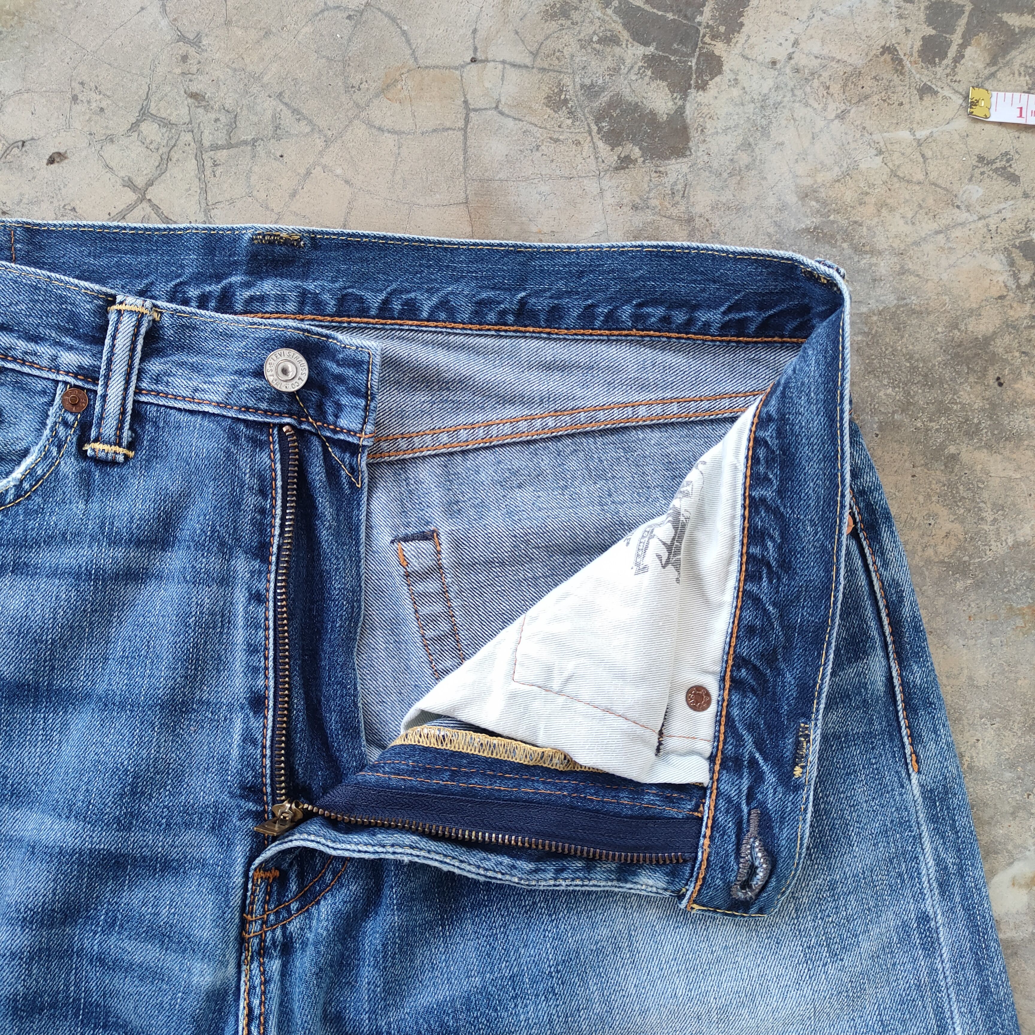 Levi's Vintage Clothing VINTAGE LEVI'S 505 RIPPED DENIM JEANS PANTS Size US 36 / EU 52 - 7 Thumbnail
