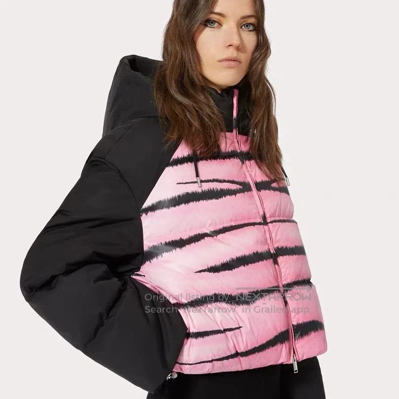 Valentino Valentino Pink down sweater Size S / US 4 / IT 40 - 6 Thumbnail