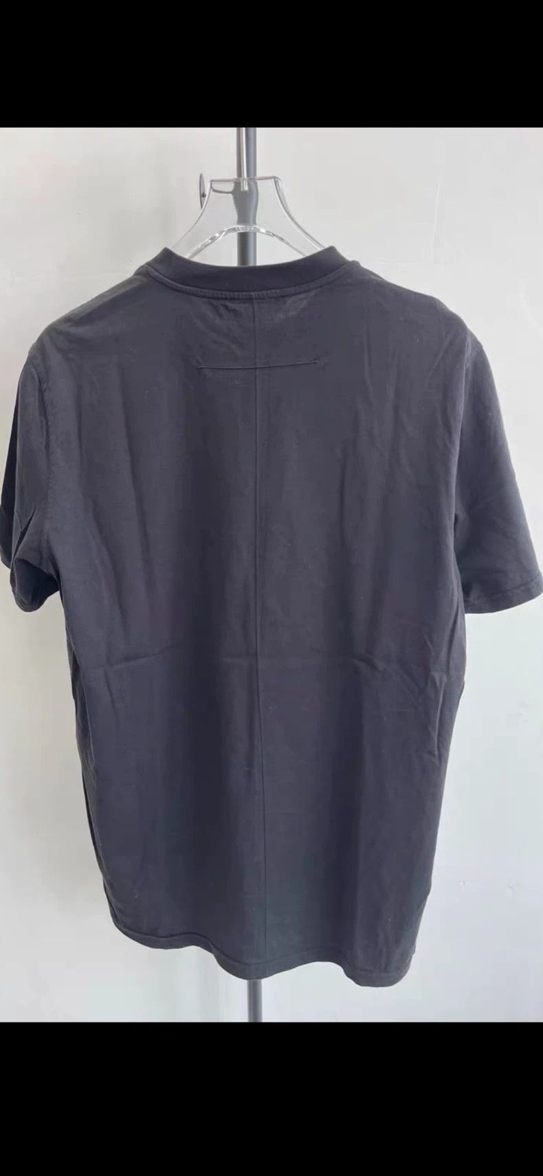 Givenchy Dog Head Short Sleeve, Size XS, Shoulder Width 46