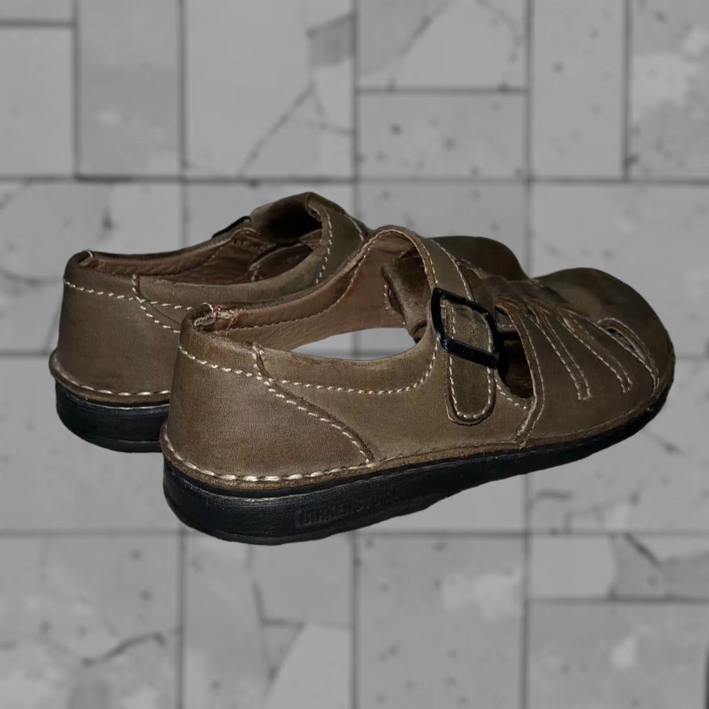 Birkenstock Birkenstock Brown Leather Sandals Womens 37 Slip-On Unisex Adults Sandal Casual Size US 7 / IT 37 - 1 Thumbnail
