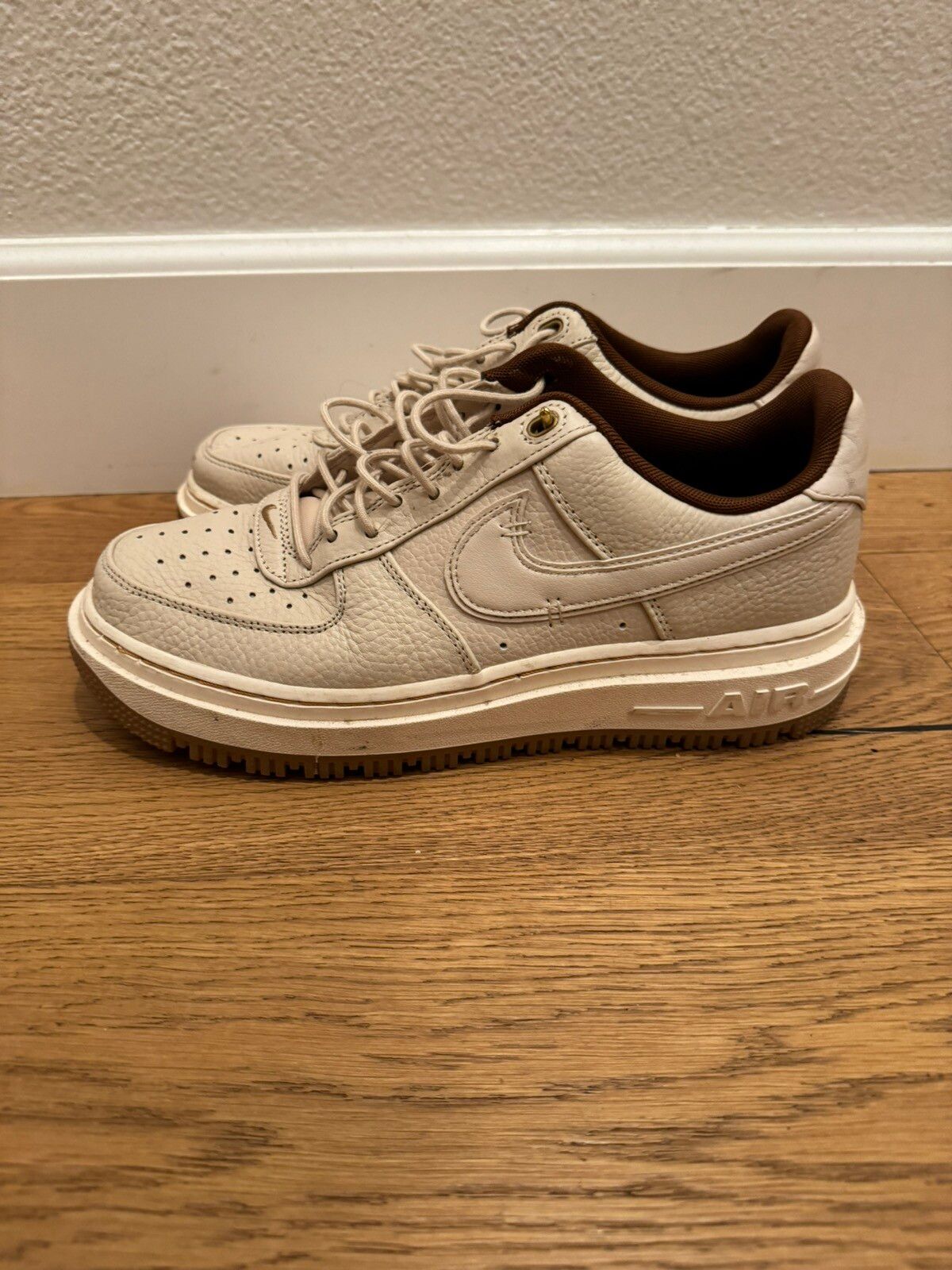 Nike Nike Air Force 1 Low Luxe Pearl Size US 9 / EU 42 - 2 Preview
