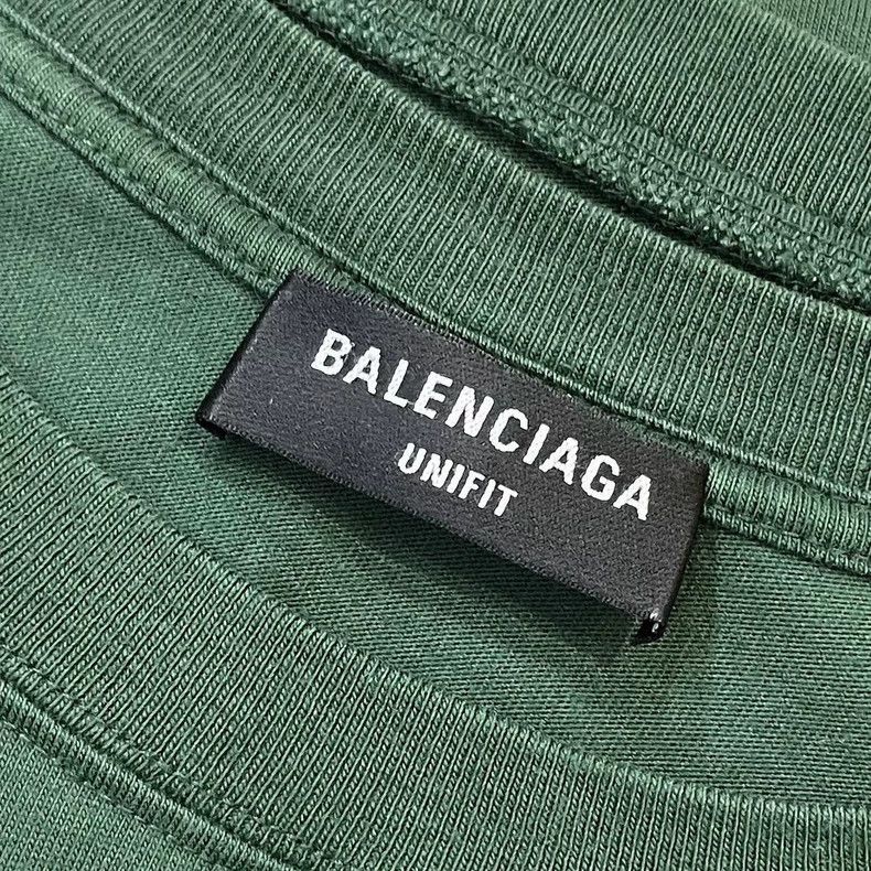 Balenciaga Balenciaga Green double sleeve T-shirt Size US L / EU 52-54 / 3 - 5 Thumbnail