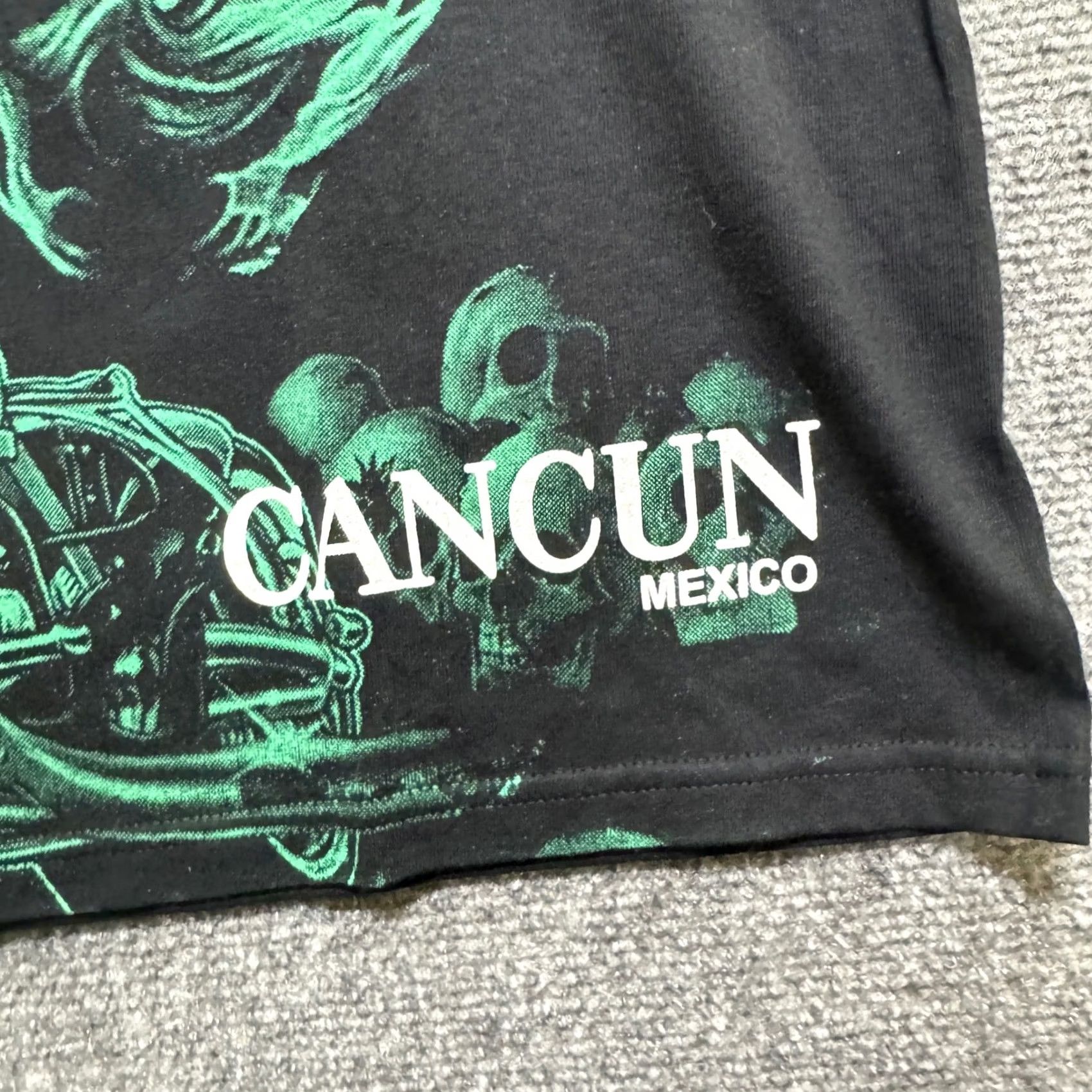 Vintage VINTAGE Cancun Mexico Y2K T-shirt Men's 2XL Green Black AOP Green 90s Skull Skater Shirt Mens Size US XXL / EU 58 / 5 - 6 Thumbnail