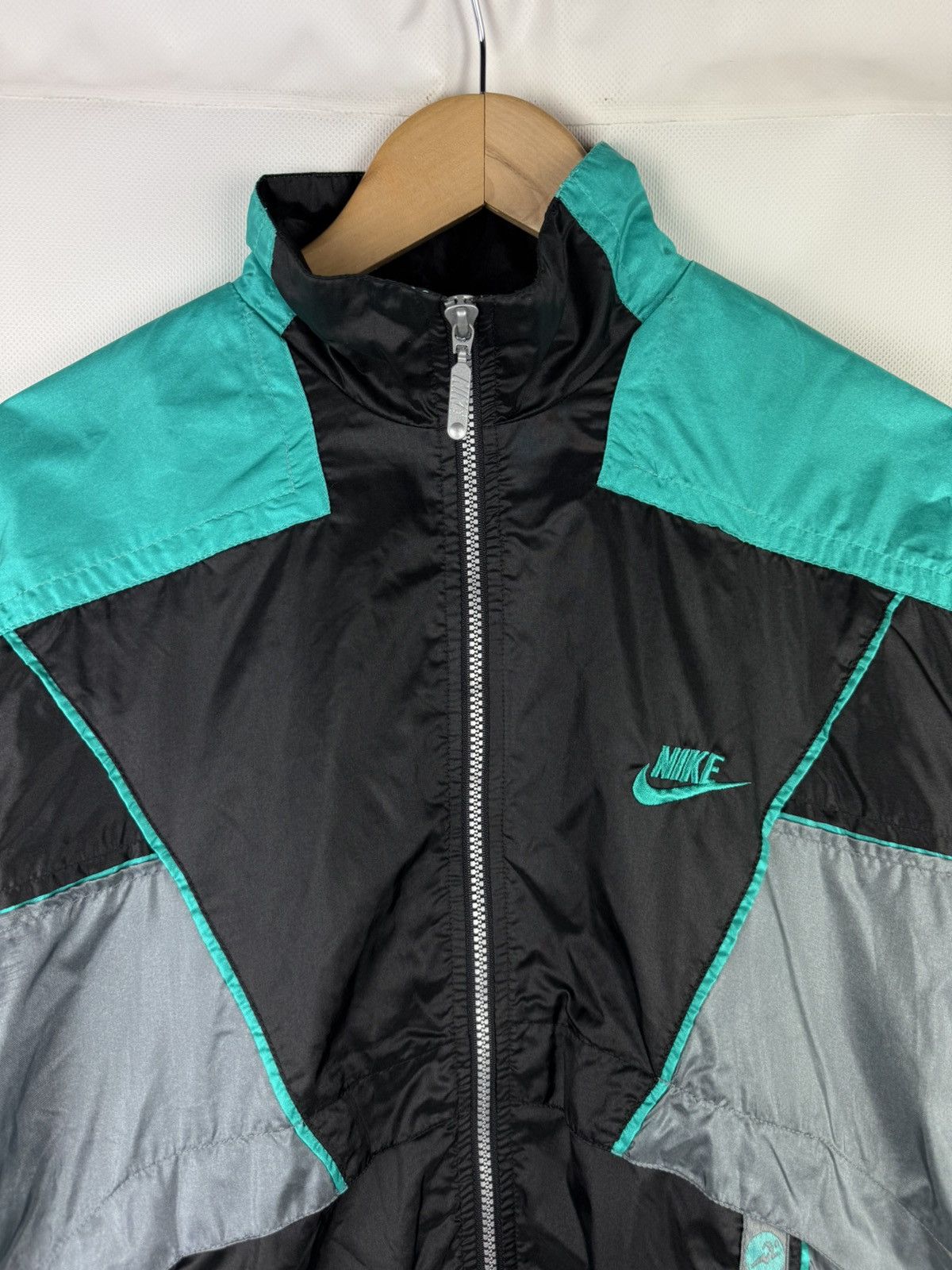 Nike Nike Vintage Men’s Nylon Full Zip Windbreaker Jacket Size S Size US S / EU 44-46 / 1 - 8 Thumbnail