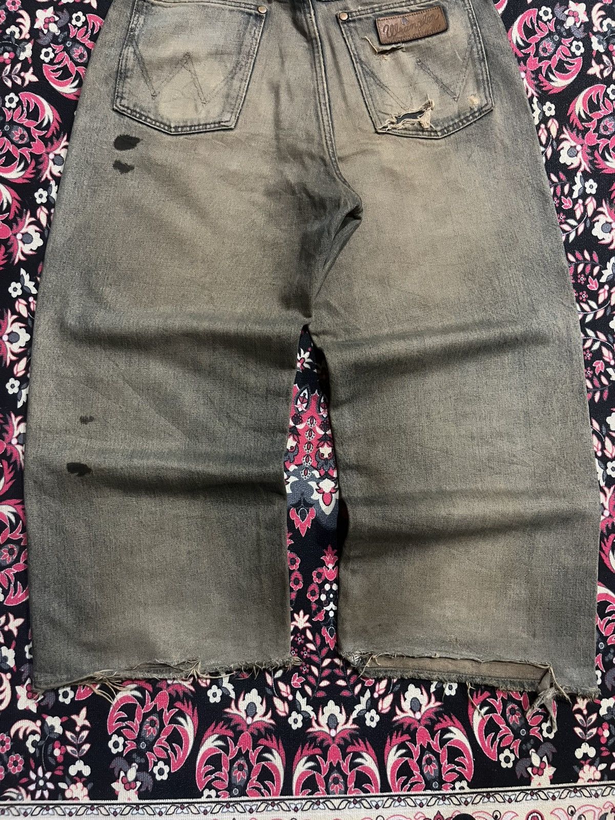 JNCO ⚡️Ripped⚡️Vintage Wrangler Distressed Stain Mud Washed Jorts Size US 30 / EU 46 - 10 Thumbnail