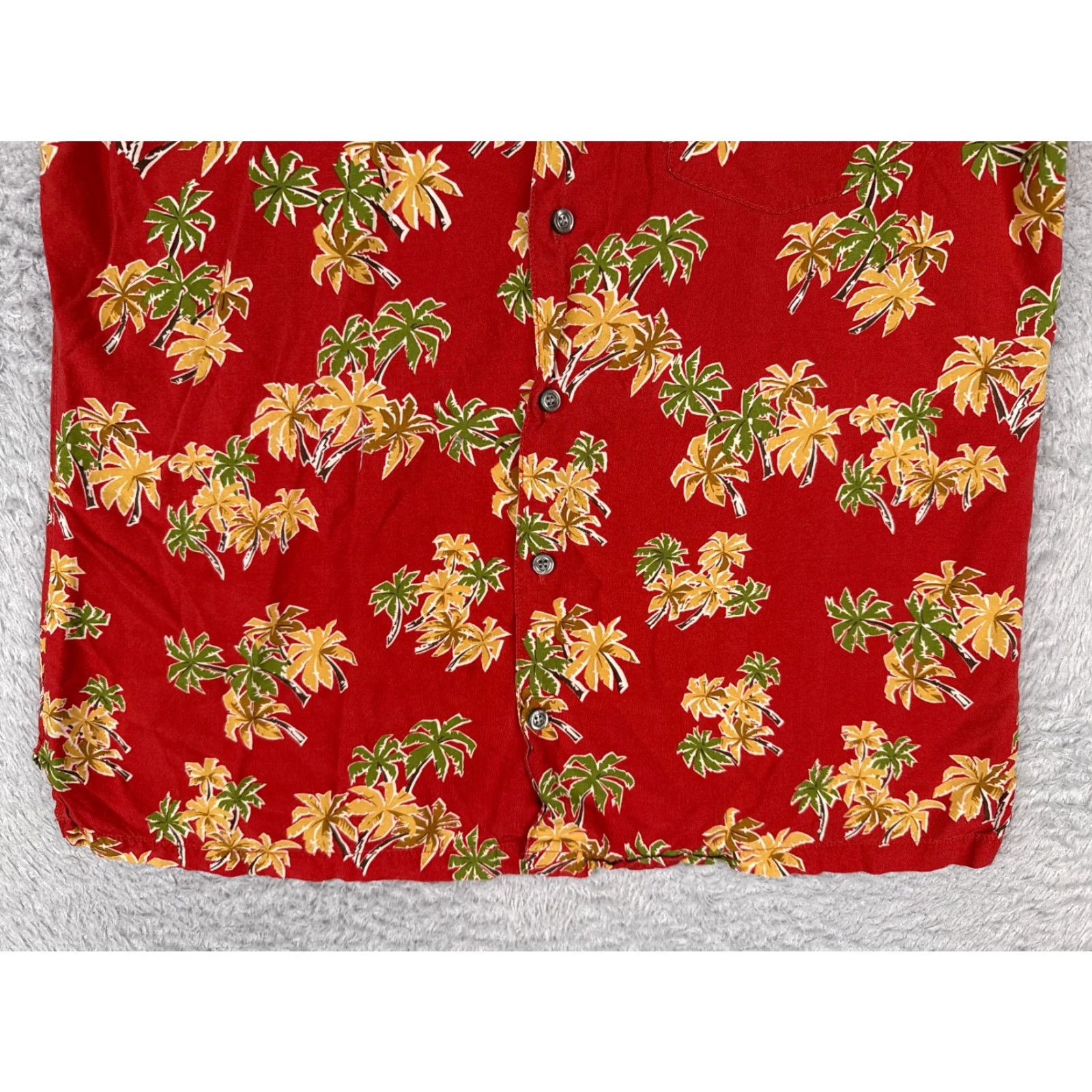 Tori Richard Tori Richard Shirt Men Large Red Floral Silk Blend Hawaiian Button-Up Short Sleeve Resort Luau Aloha 40 in Chest Mens Size US L / EU 52-54 / 3 - 5 Thumbnail