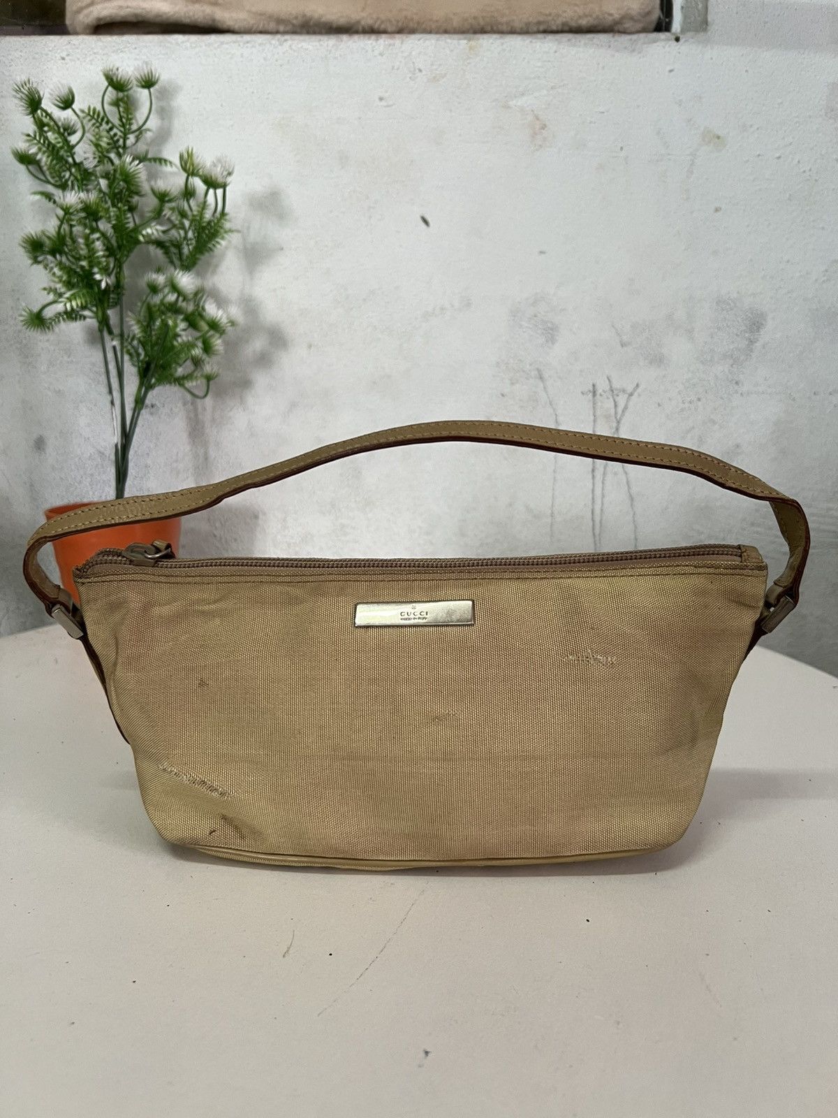 Gucci × Vintage Gucci distress Vintage Ponchete Size ONE SIZE - 1 Thumbnail