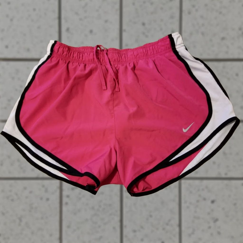 Nike Nike Womens Medium M Purple Athletic Gym Workout Shorts Size 32" / US 10 / IT 46 - 1 Thumbnail