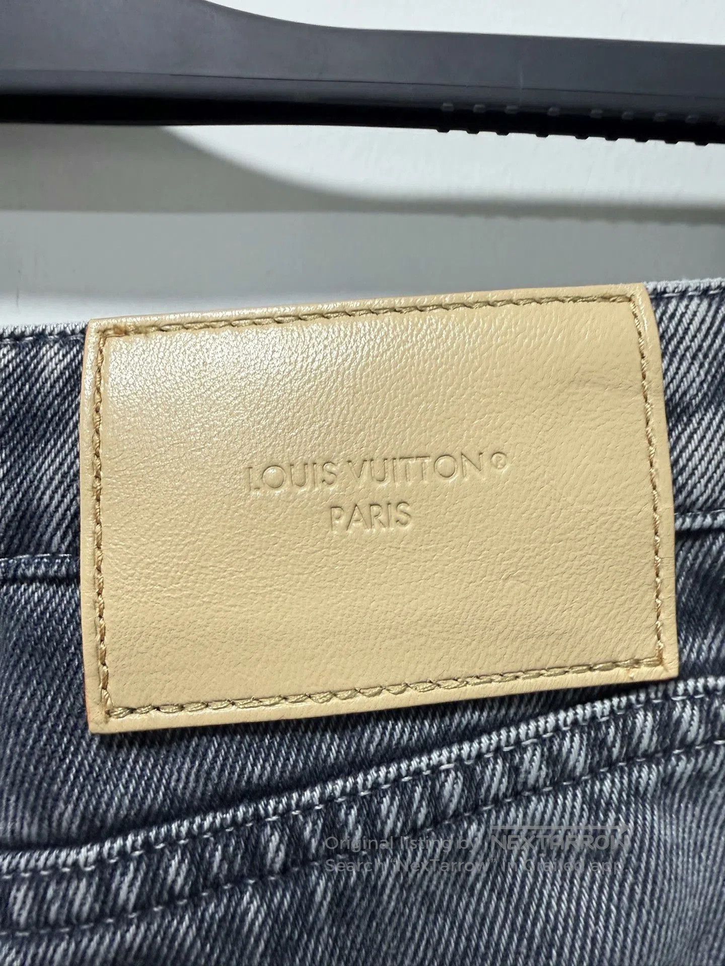 Louis Vuitton Louis Vuitton Gray Wide. Size 31" - 5 Thumbnail