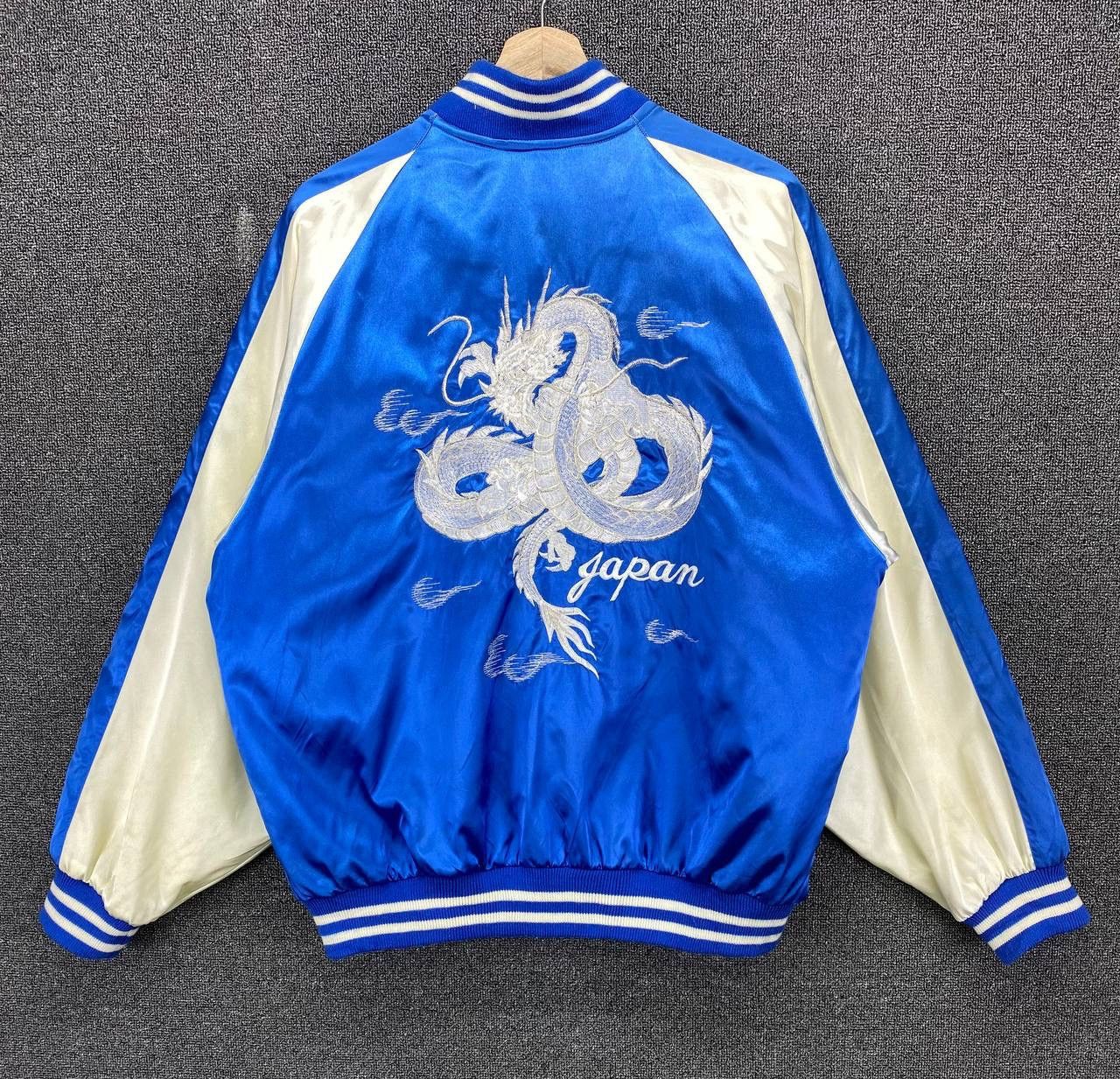 Japanese Brand Vintage 90s Sukajan Dragon Embroidery Varsity Jacket Size US L / EU 52-54 / 3 - 1 Thumbnail
