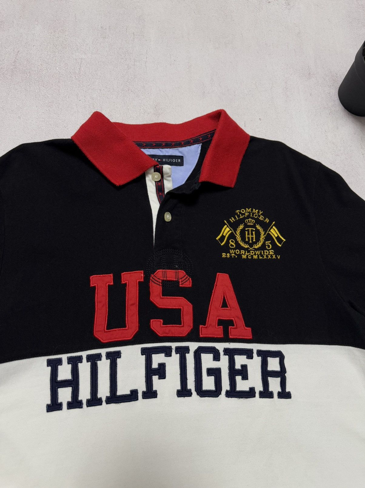 Tommy Hilfiger × Vintage Vintage Tommy Hilfiger Polo USA Flag T Shirt Big Logo 90s Size US XL / EU 56 / 4 - 3 Thumbnail