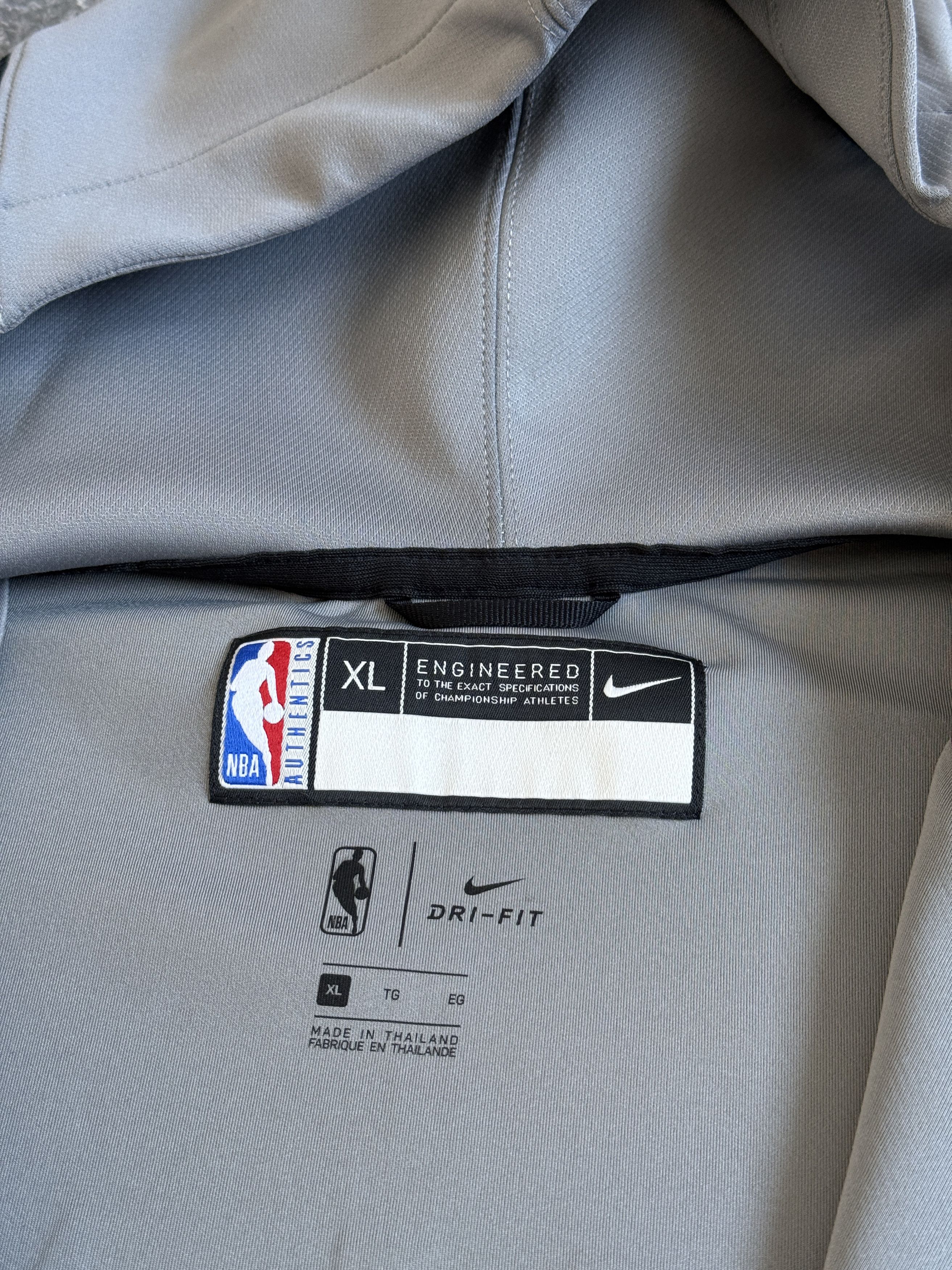 Nike Dallas Mavericks Nike Gray JACKET City Men's size XL Size US XL / EU 56 / 4 - 3 Thumbnail