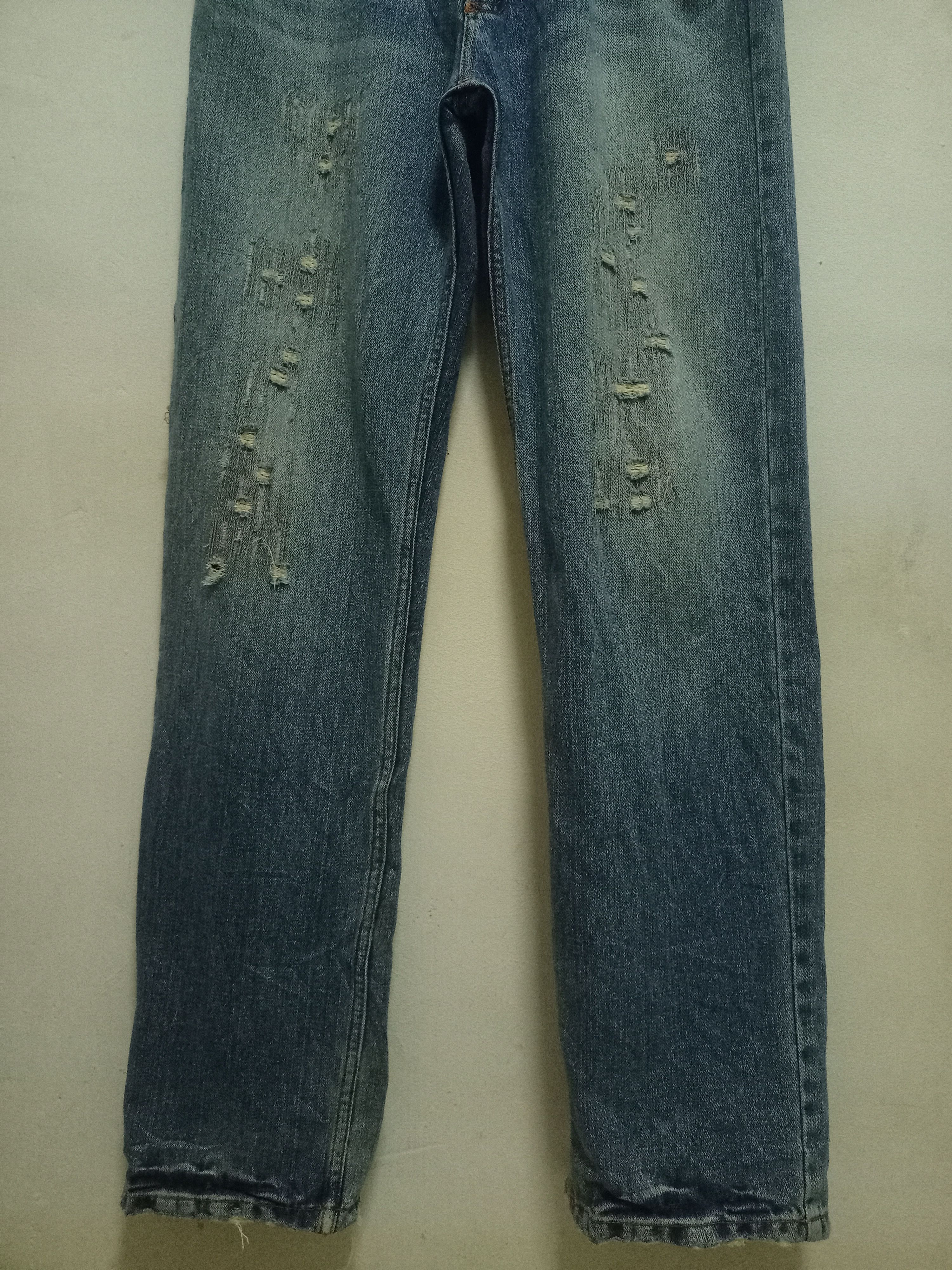 Japanese Brand Vintage Japanese Brand Blue Wash Distressed Loose Jeans Size US 31 - 5 Thumbnail