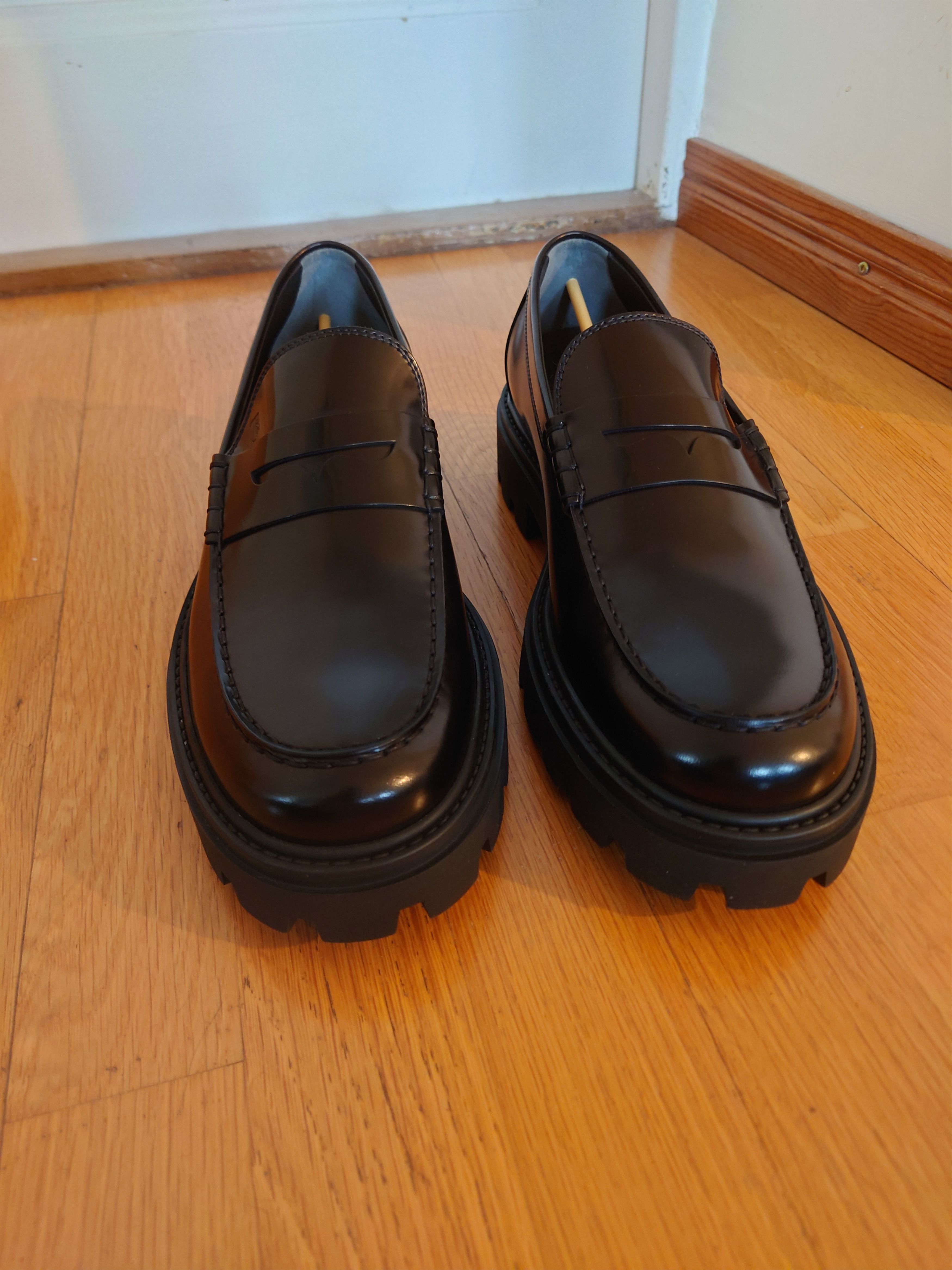 Tod's TOD's Patent leather loafers Size US 10 / EU 43 - 1 Thumbnail