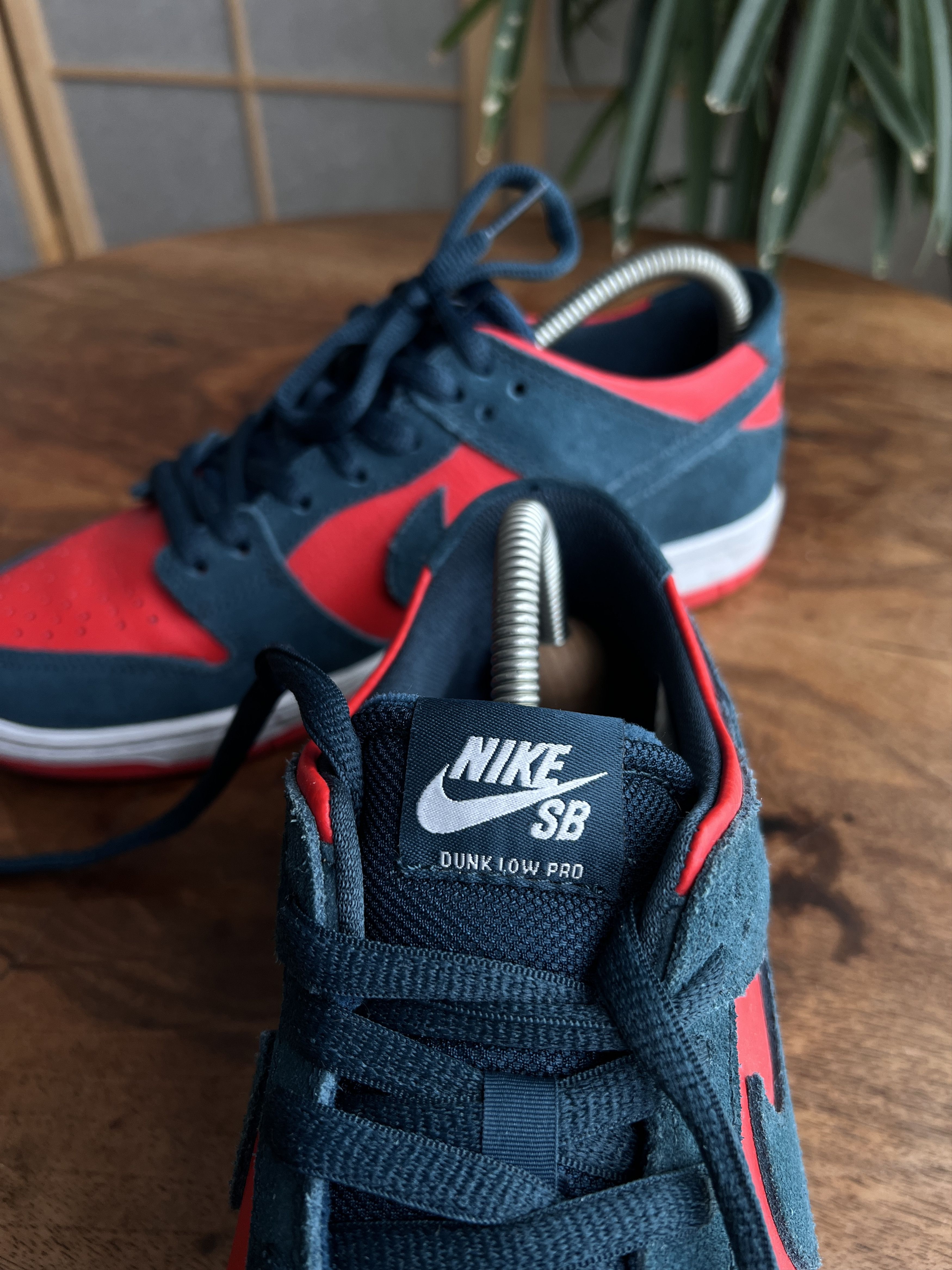 Nike SB Rare! Nike SB Zoom Dunk Low Reverse Shark sneakers shoes Size US 9 / EU 42 - 8 Thumbnail