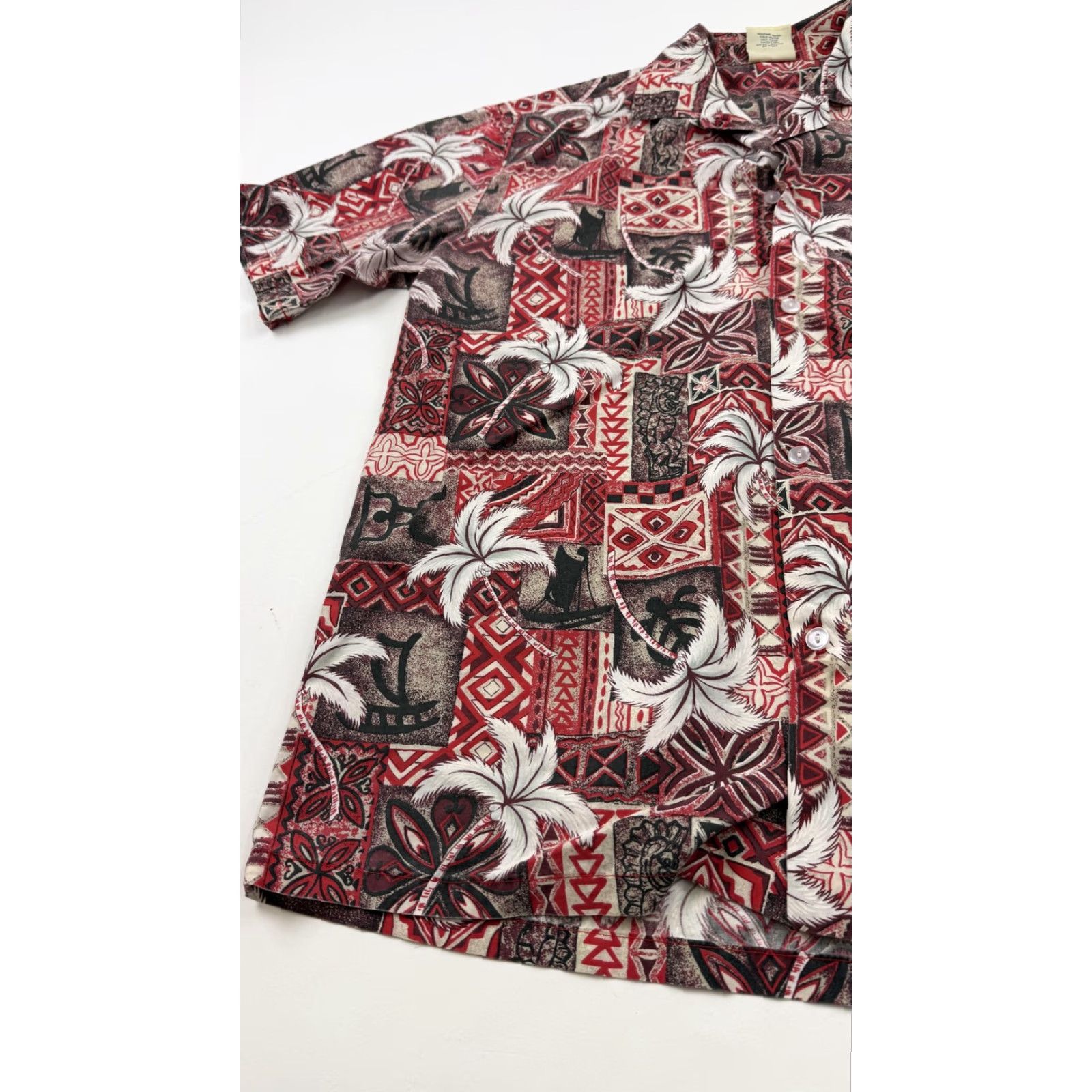 ALOHAS VINTAGE Winnie Fashion Hawaiian Shirt Mens Large Red Black Aloha Tapa Made in Hawaii Size US L / EU 52-54 / 3 - 3 Thumbnail