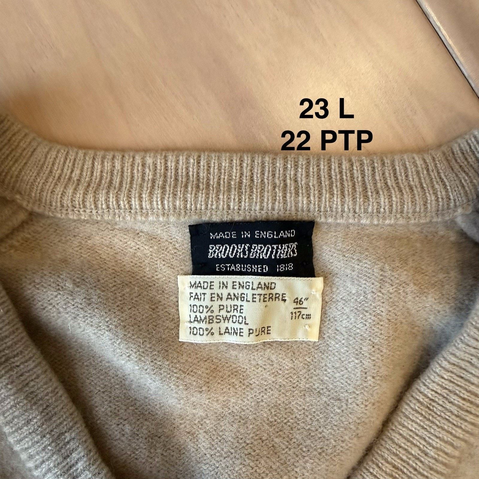 Brooks Brothers Vintage Brooks Brothers Lambswool Sweater Small Beige V Neck Size US S / EU 44-46 / 1 - 6 Thumbnail