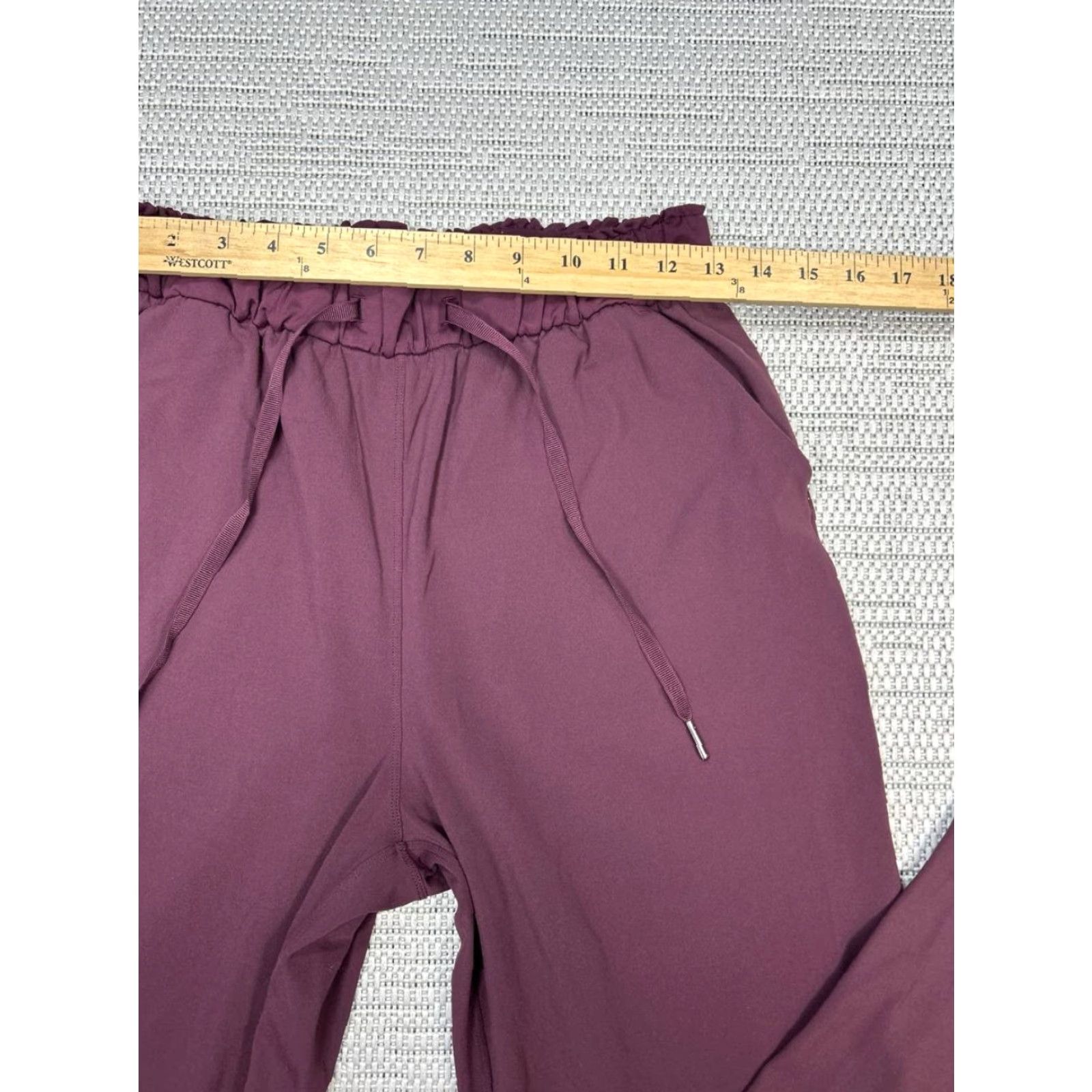 Lululemon VINTAGE Lululemon Keep Moving Pants Womens 6 Purple Stretch Luxtreme Drawstring Travel Size 28" / US 6 / IT 42 - 3 Thumbnail