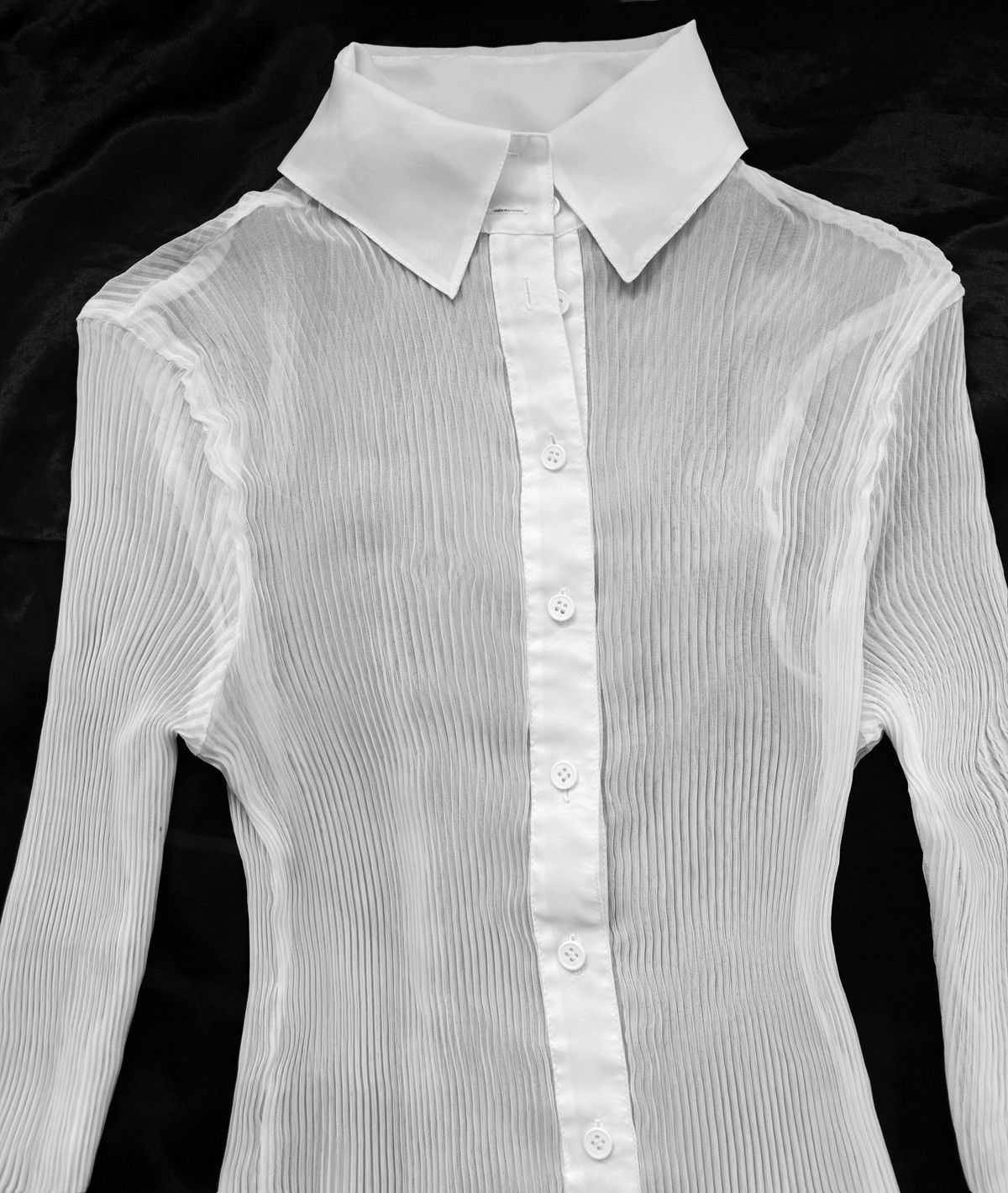 Japanese Brand × Vintage Beautiful vintage mesh blouse shirt Size S / US 4 / IT 40 - 4 Thumbnail