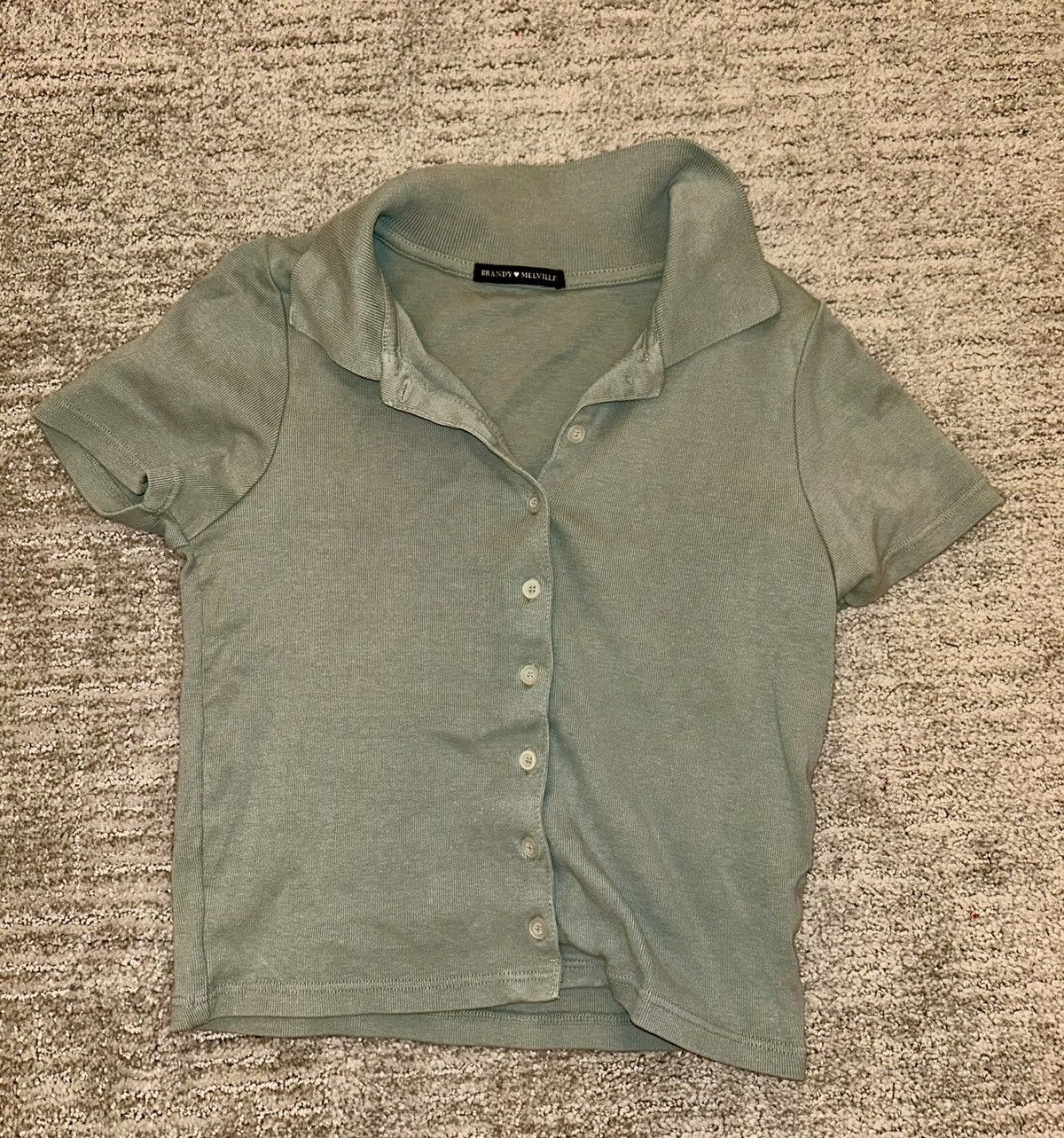 Brandy Melville Brandy melville green collared cropped tee with buttons Size ONE SIZE - 2 Thumbnail
